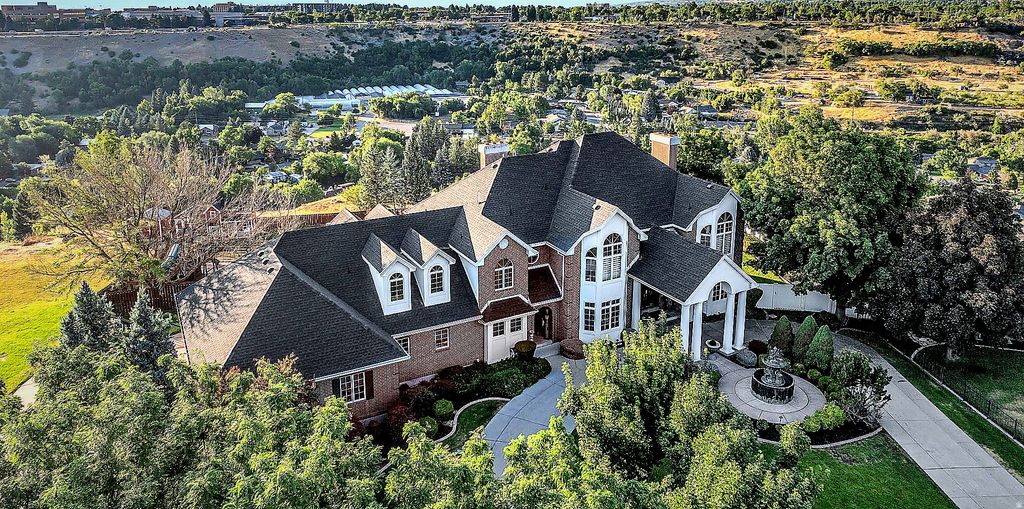 Photo of 327 N 1430 E, Logan, UT 84321 (MLS # 2146055)