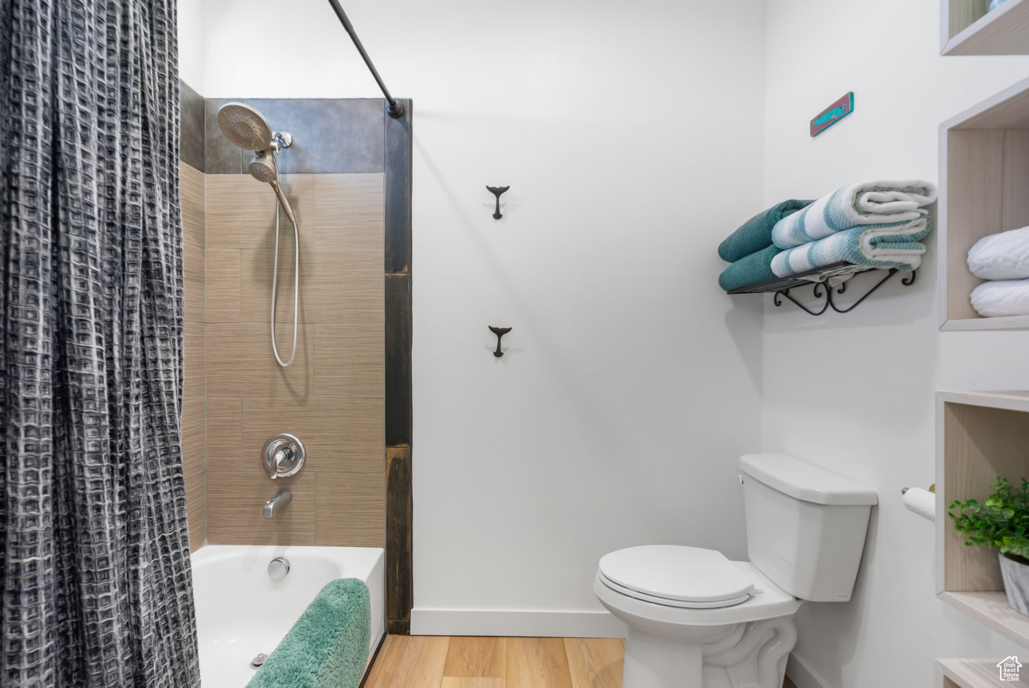 NORTH MEADOW - Residential