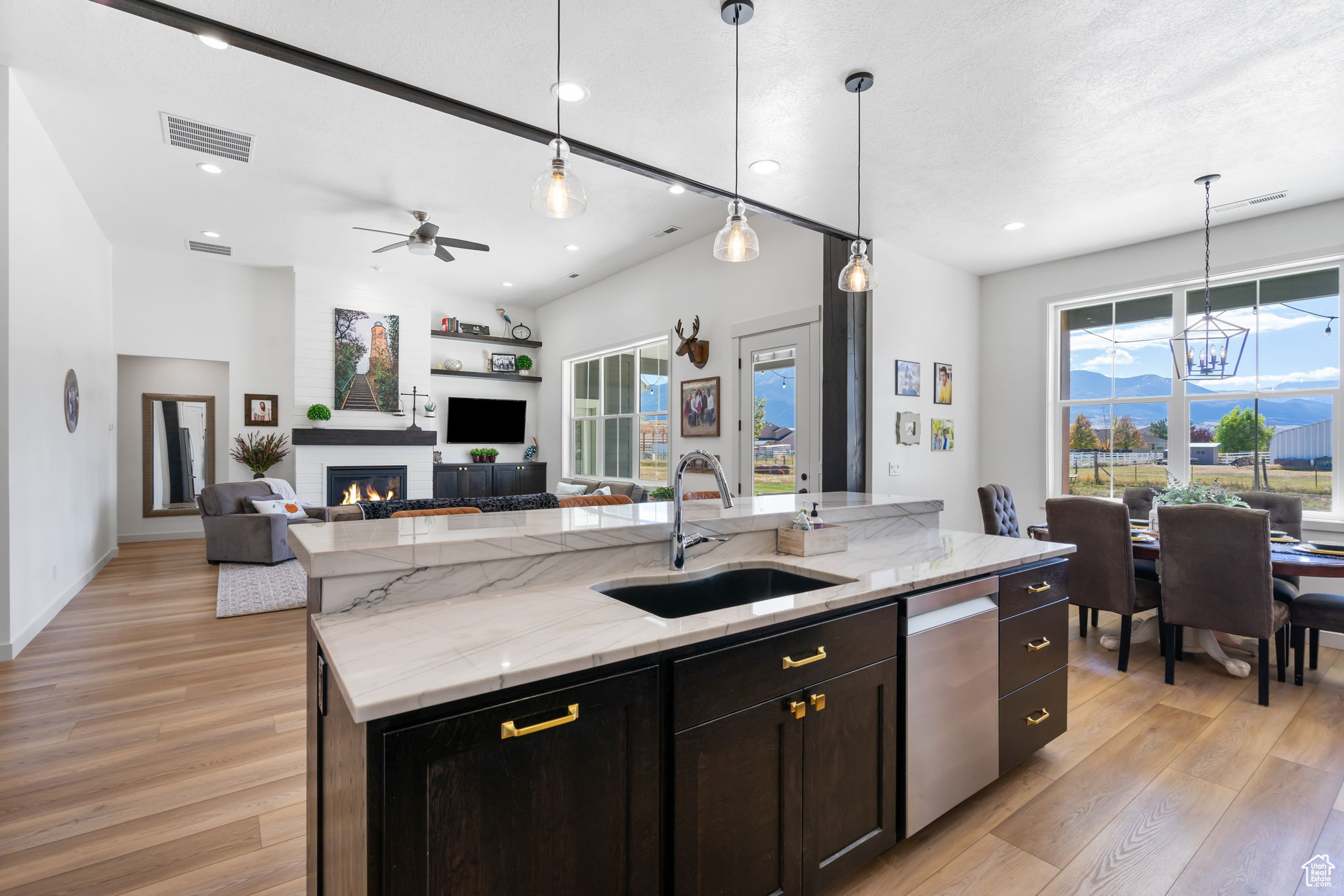 NORTH MEADOW - Residential