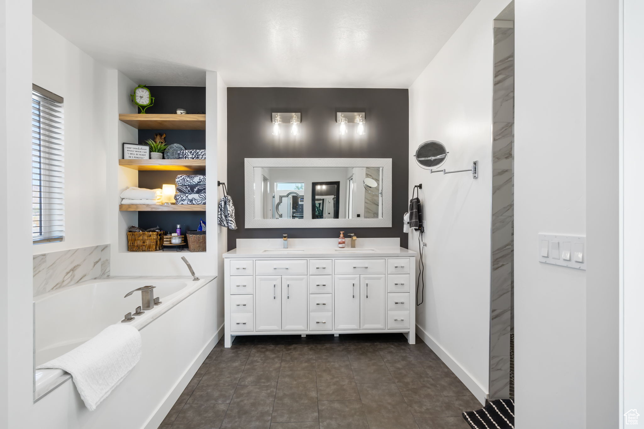 NORTH MEADOW - Residential