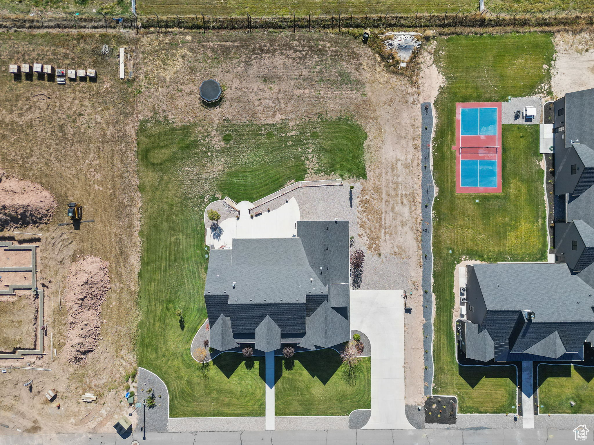 NORTH MEADOW - Residential