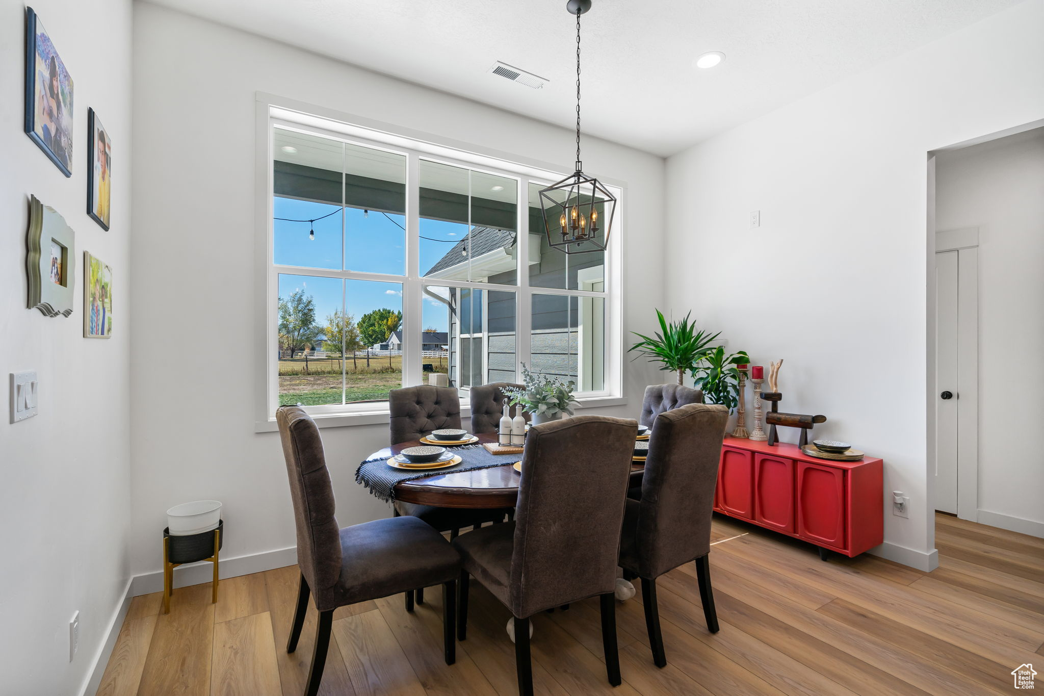 NORTH MEADOW - Residential