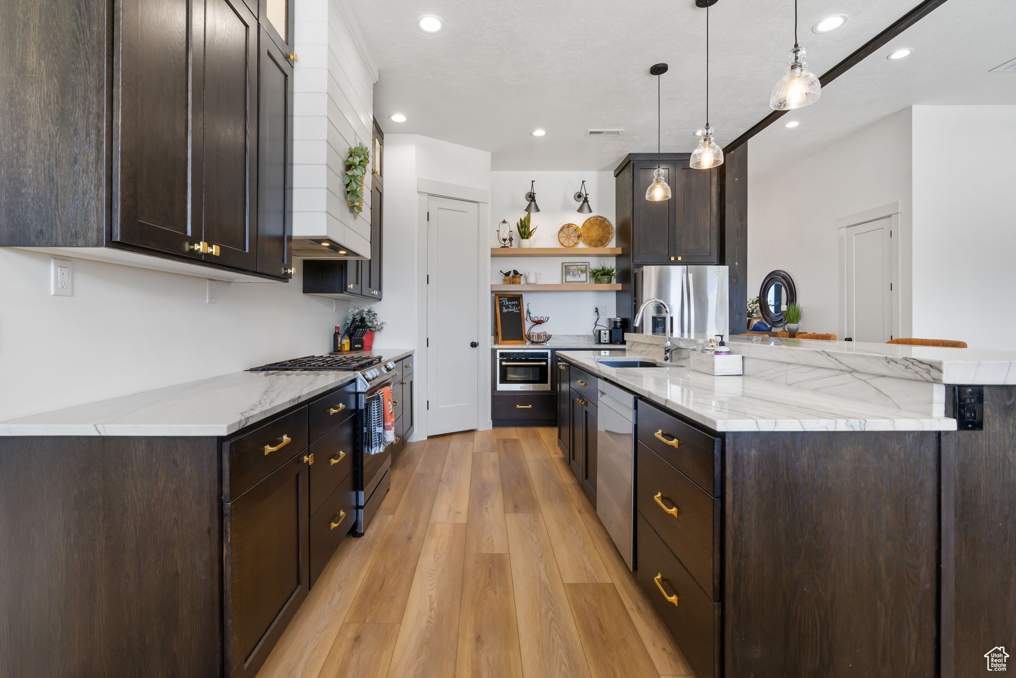 NORTH MEADOW - Residential