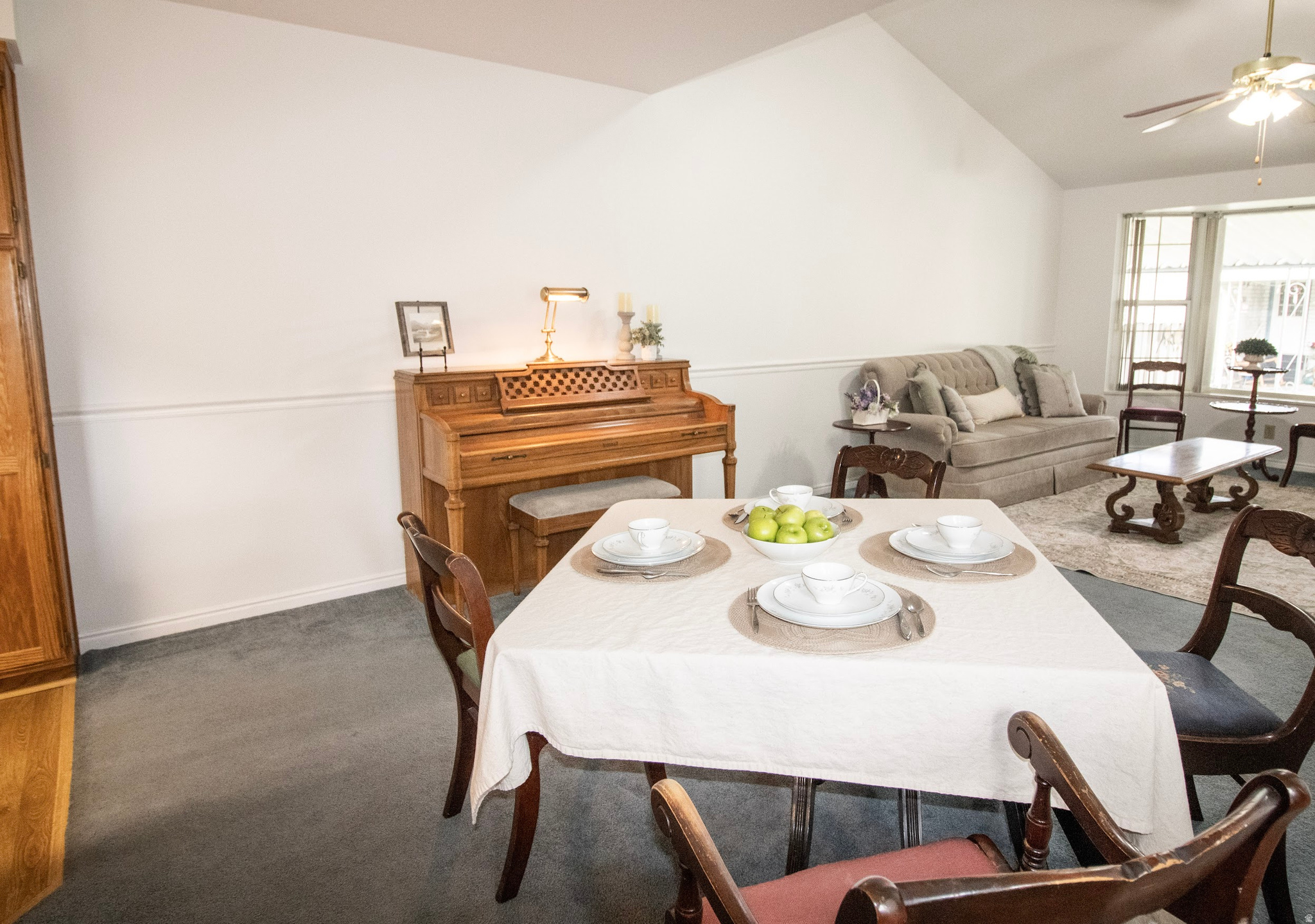 LAKECREST III - Residential