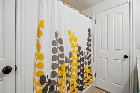 Tiny photo for 425 E 3550 N, North Ogden, UT 84414 (MLS # 2156196)