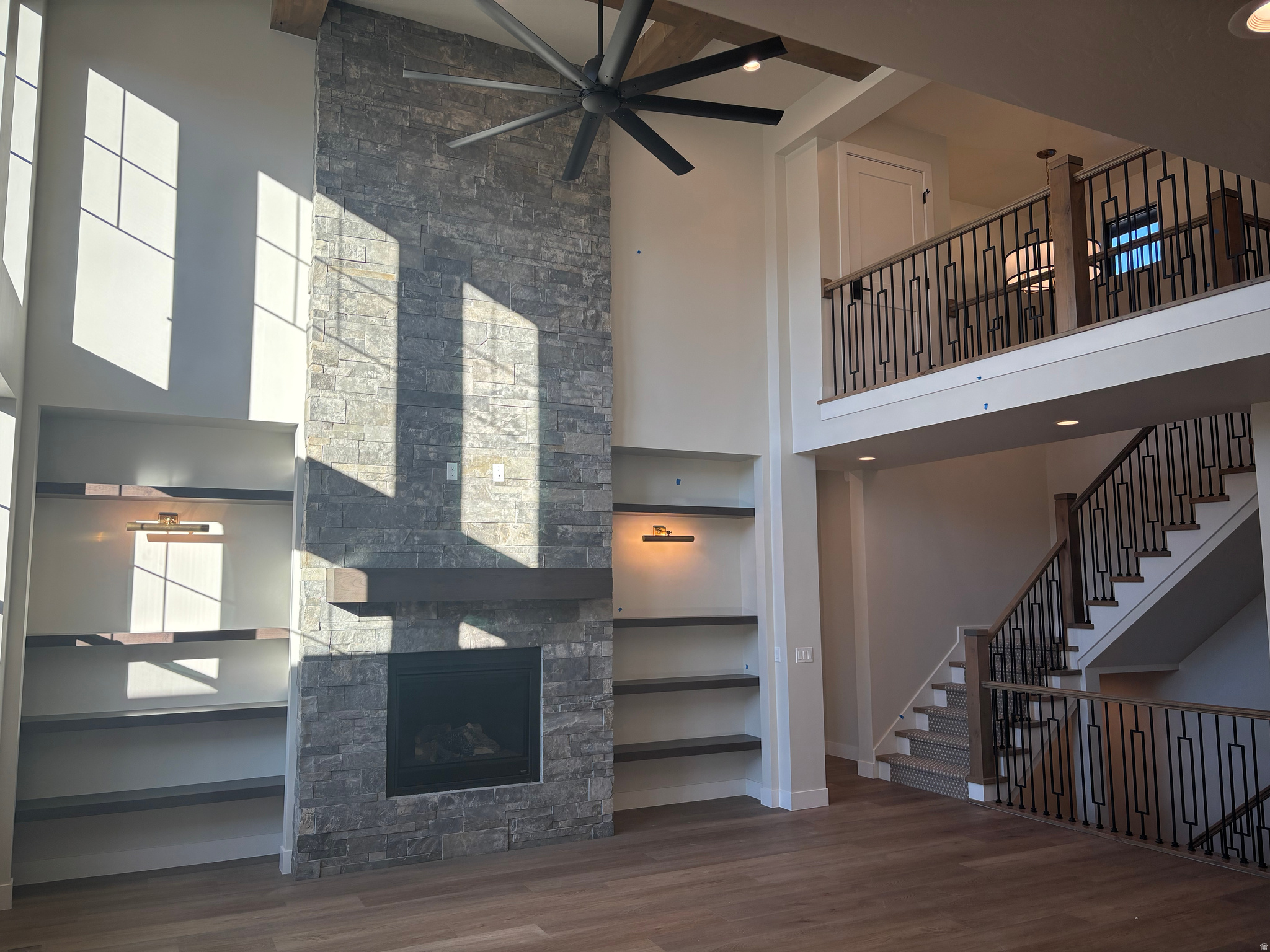 BEACON POINTE - Residential