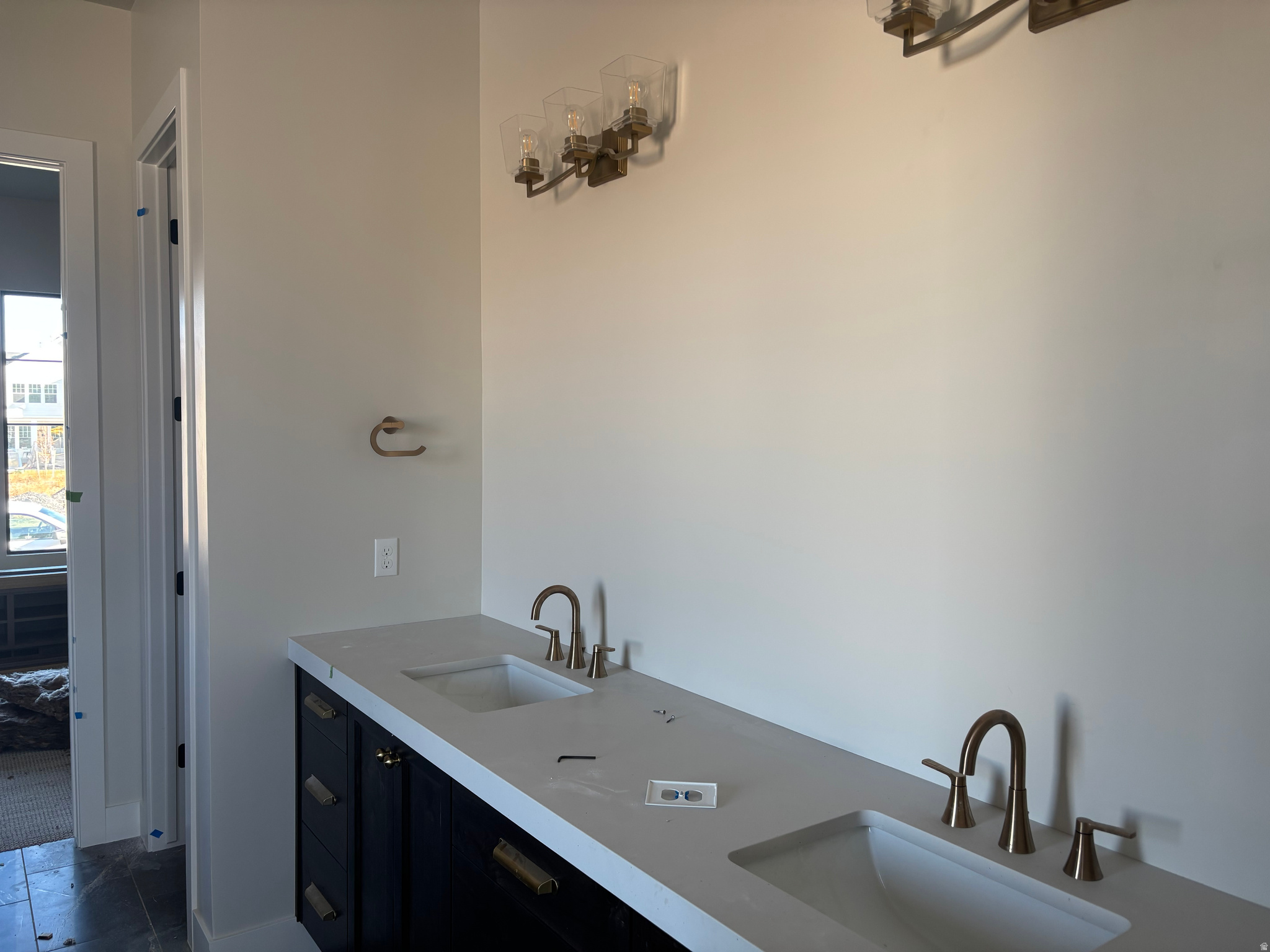 BEACON POINTE - Residential