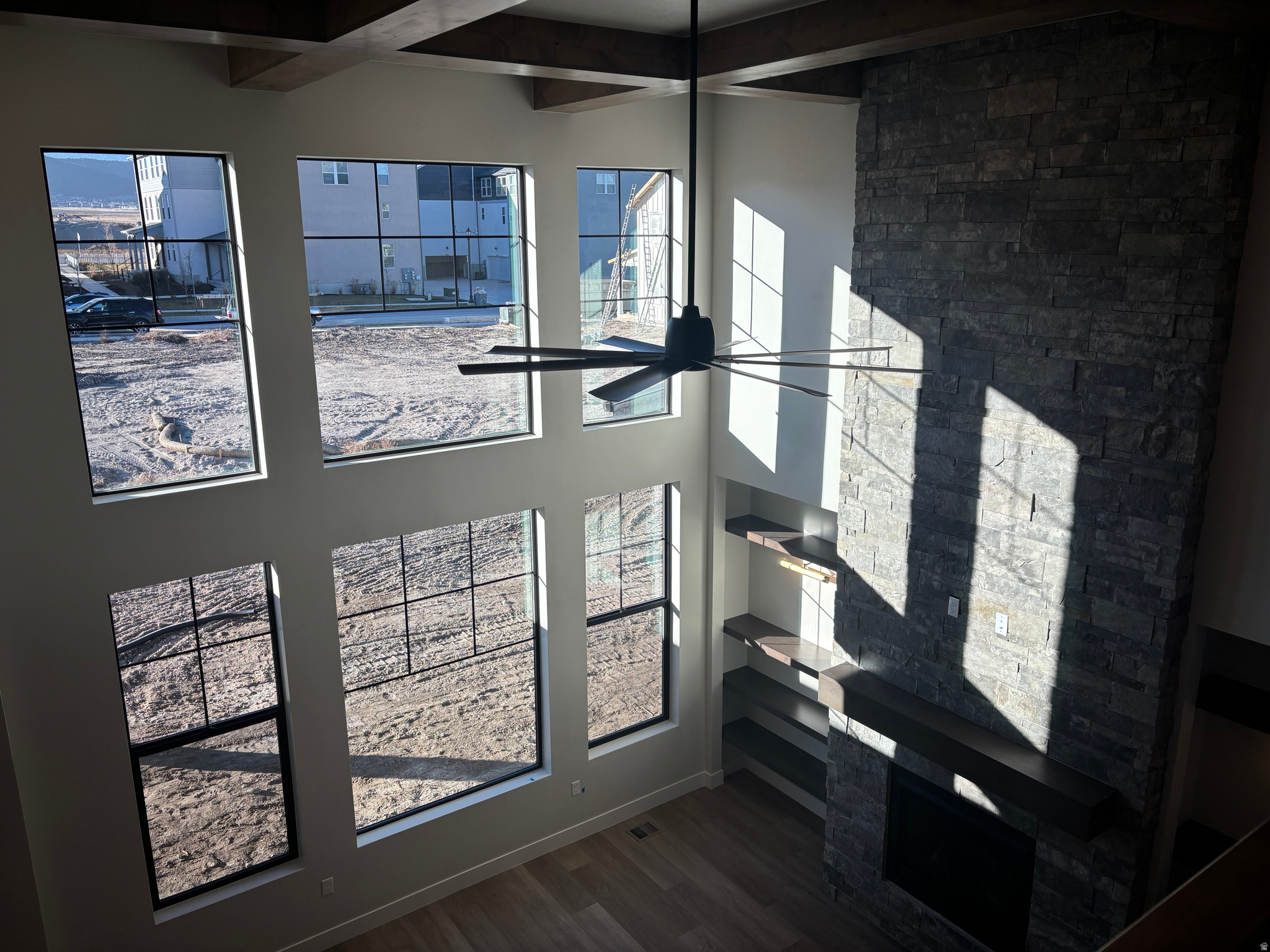 BEACON POINTE - Residential