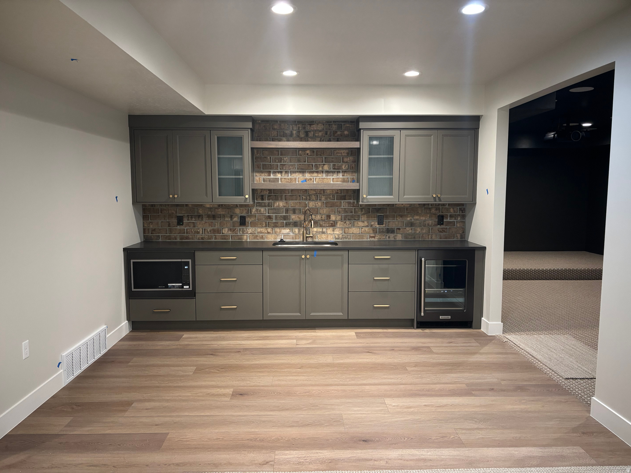 BEACON POINTE - Residential