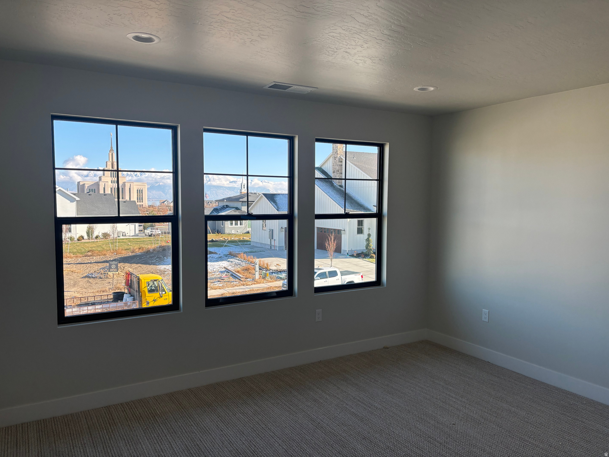 BEACON POINTE - Residential