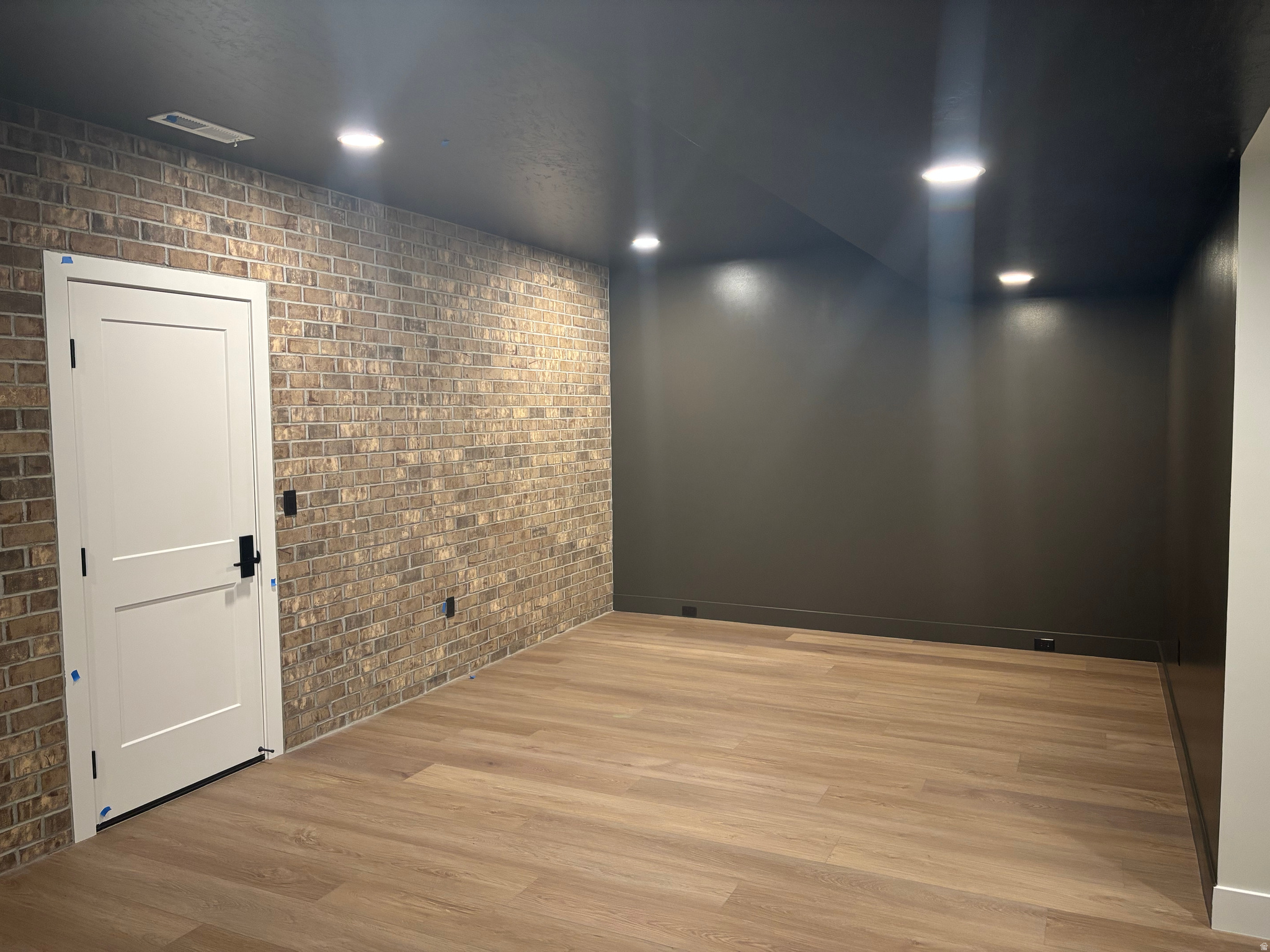 BEACON POINTE - Residential