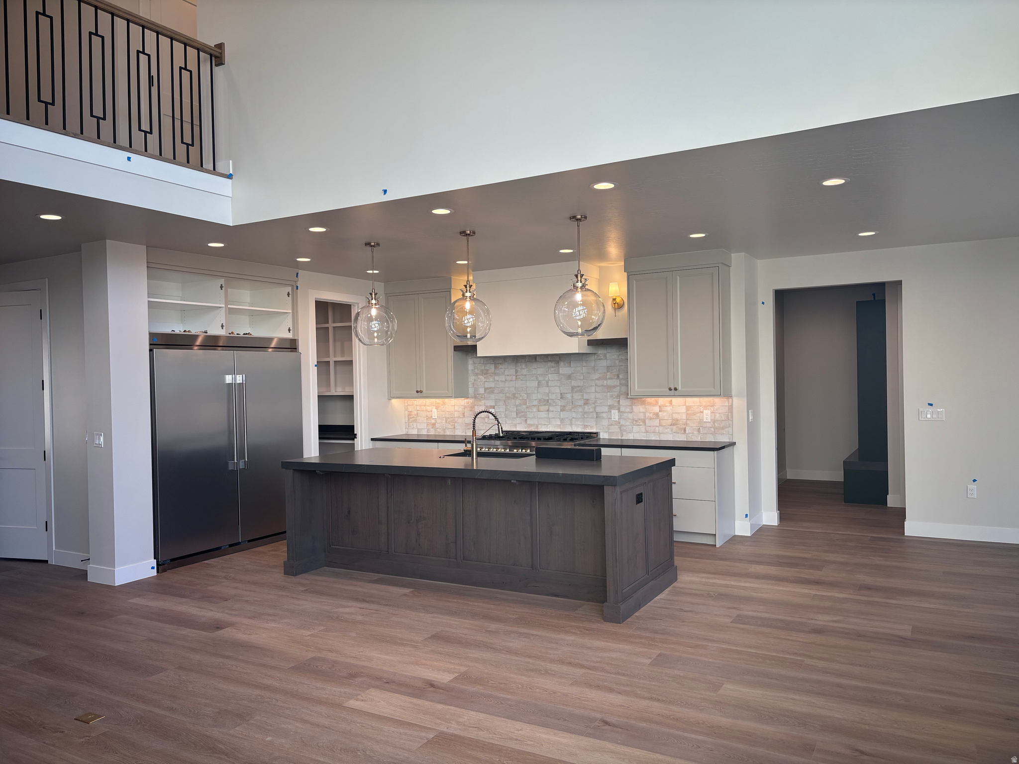 BEACON POINTE - Residential