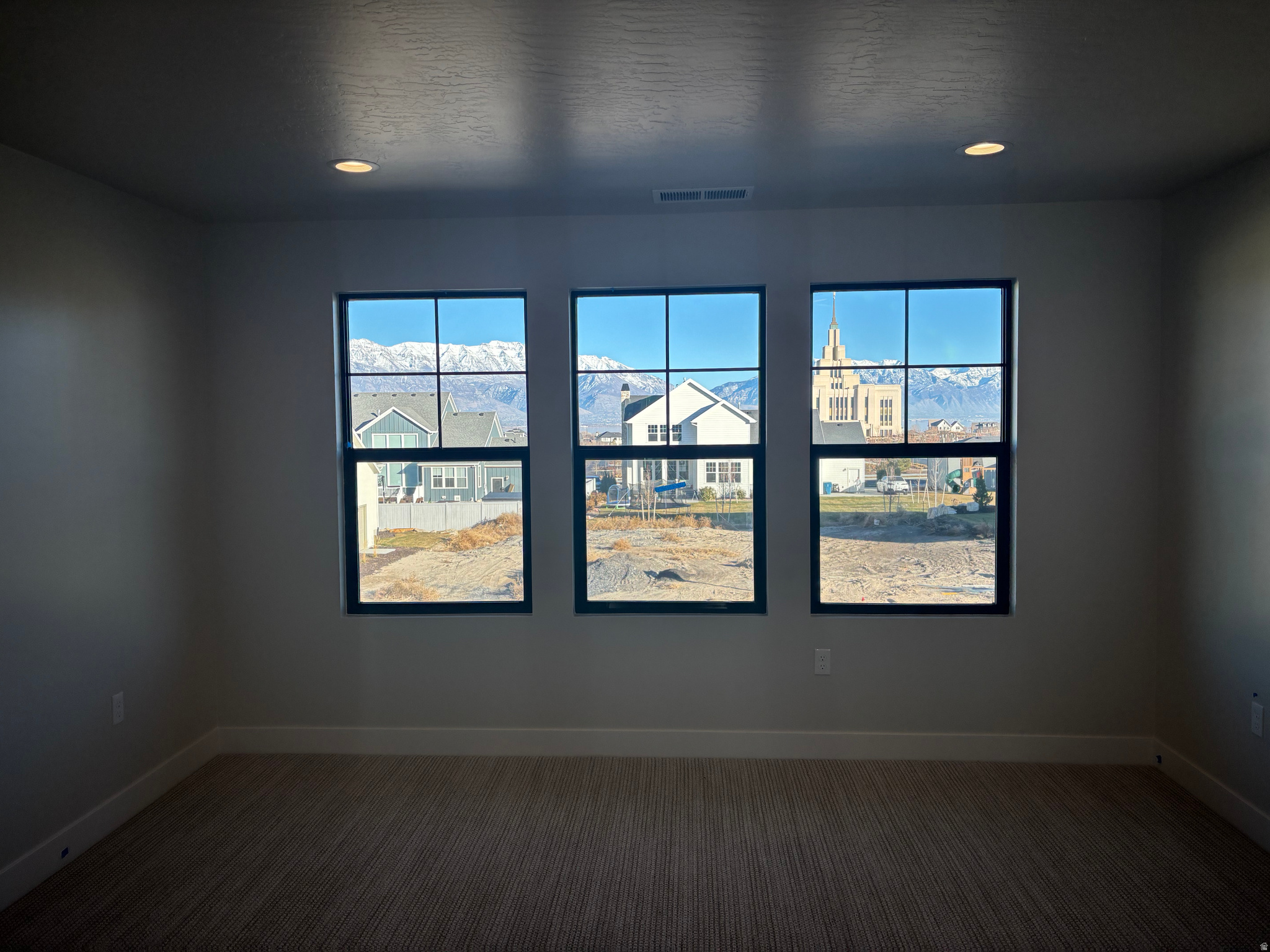 BEACON POINTE - Residential