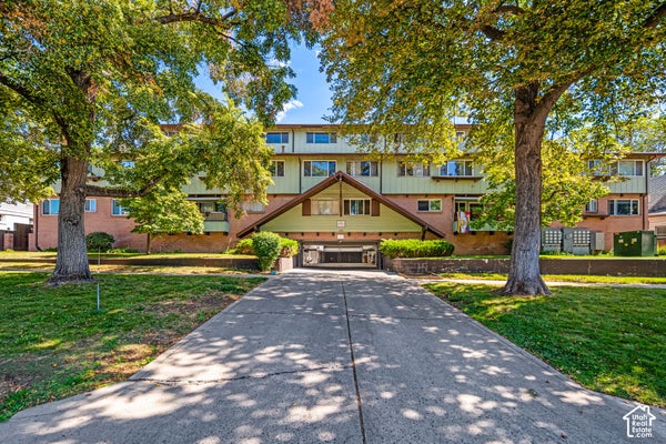 131 S 1000 E, SALT LAKE CITY, UT 84102 - Image 37189b1aa4de07151b3fb30dcd73e61d/112348674