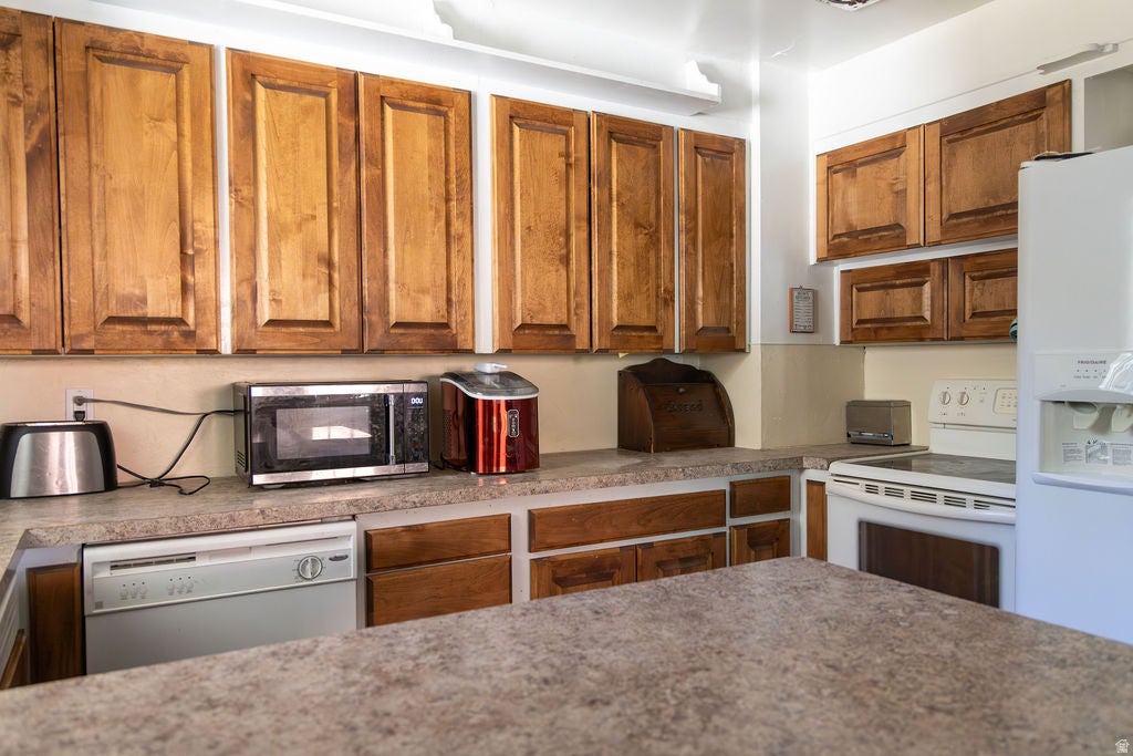 Photo of 2105 W 3875 S, Roy, UT 84067 (MLS # 2183581)