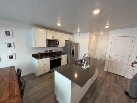 Tiny photo for 1197 W DIVIDE DR #149, Santaquin, UT 84655 (MLS # 2158609)