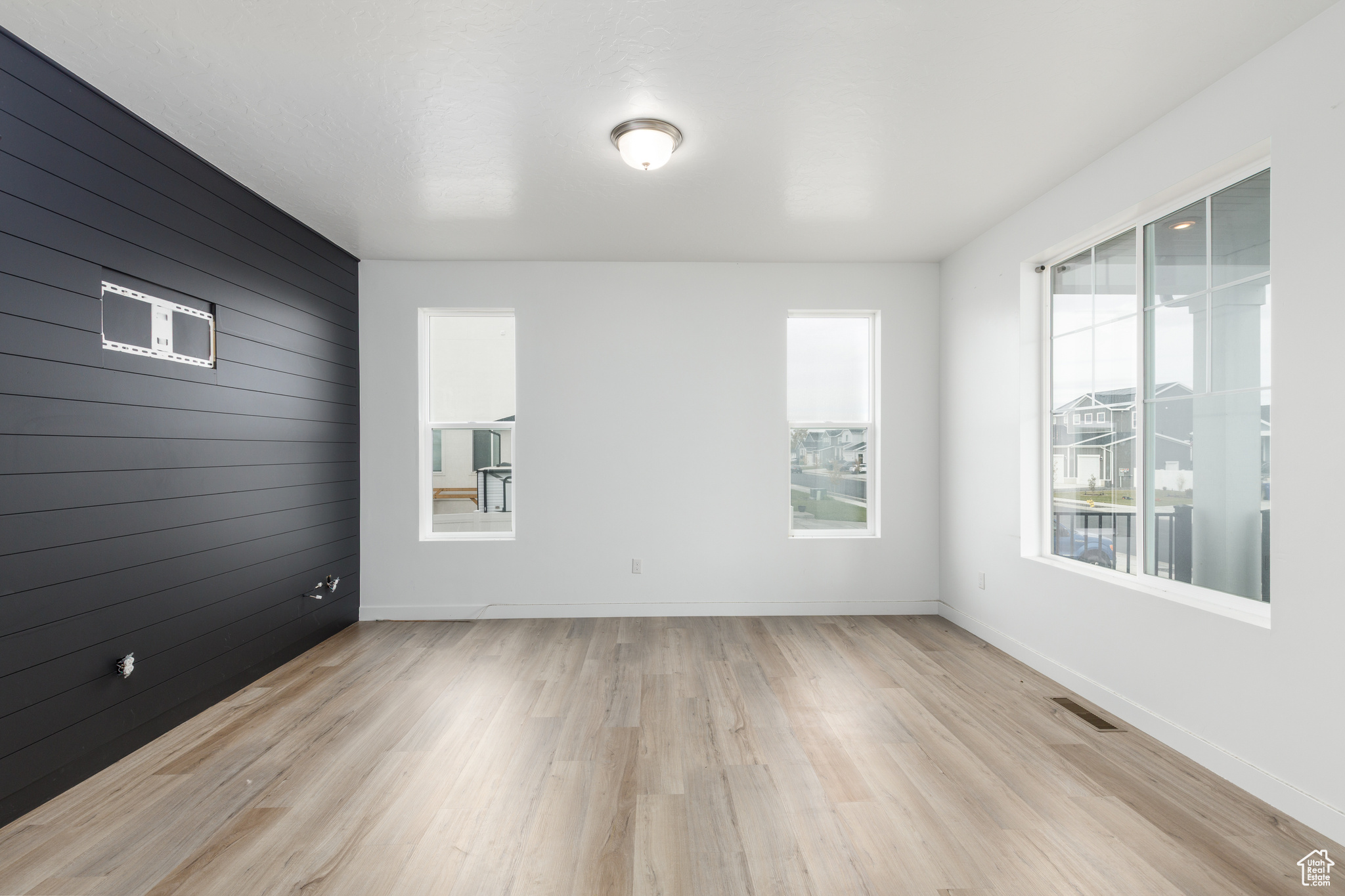 DAHLIA ESTATES - Residential