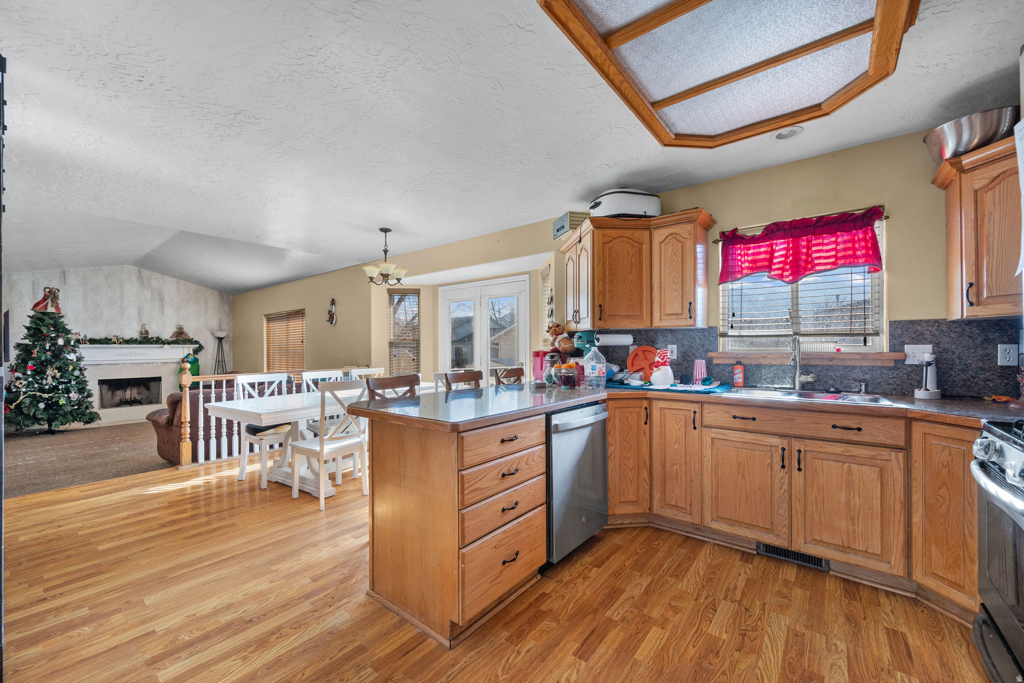 OAKWOOD HEIGHTS - Residential