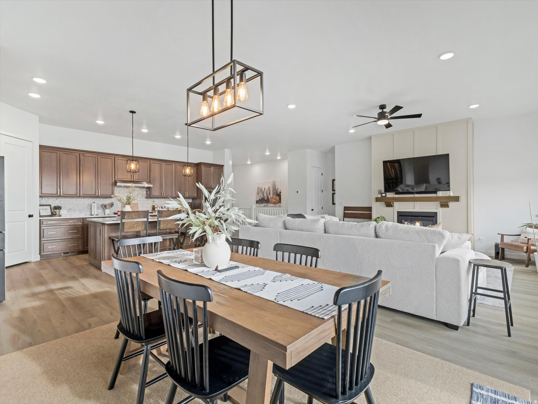 EASTRIDGE PARK - Residential