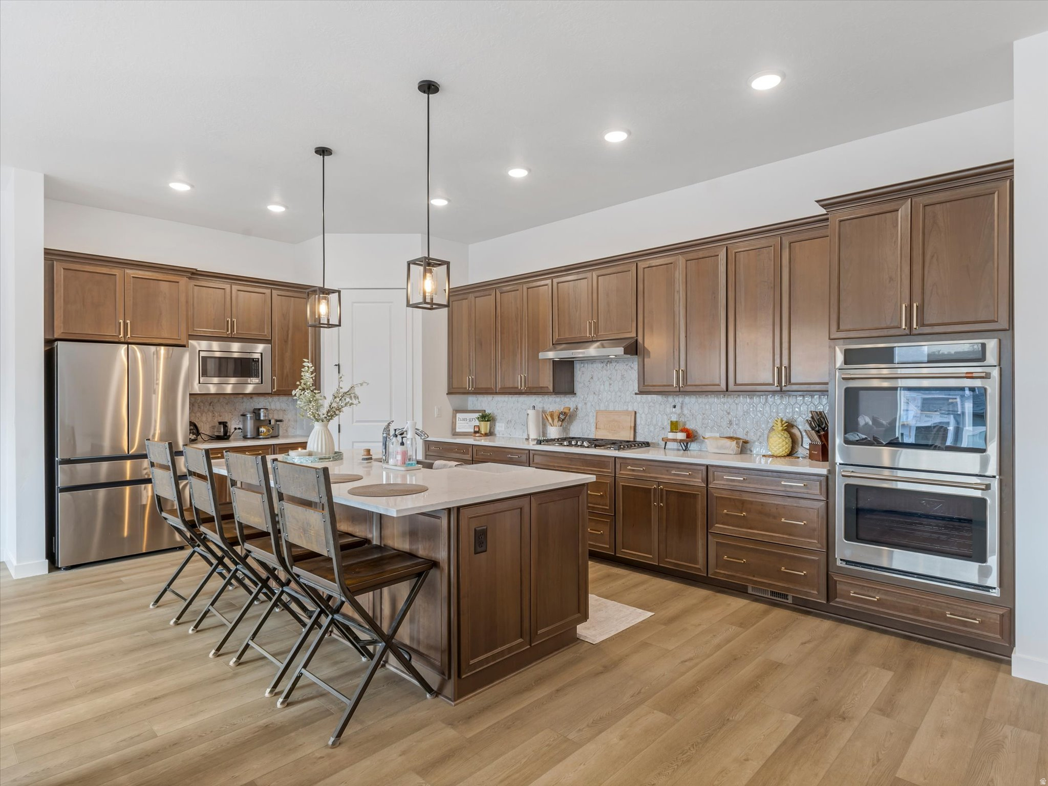 EASTRIDGE PARK - Residential