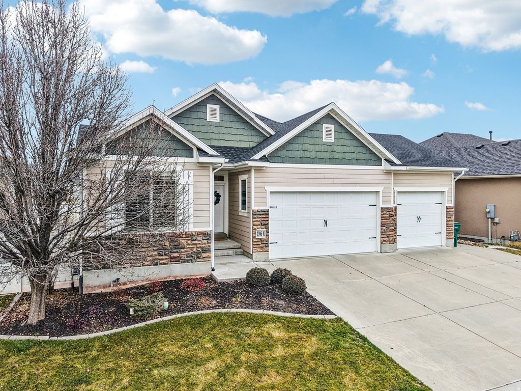 Photo of 2396 FIELD STONE WAY, Layton, UT 84041 (MLS # 2127845)