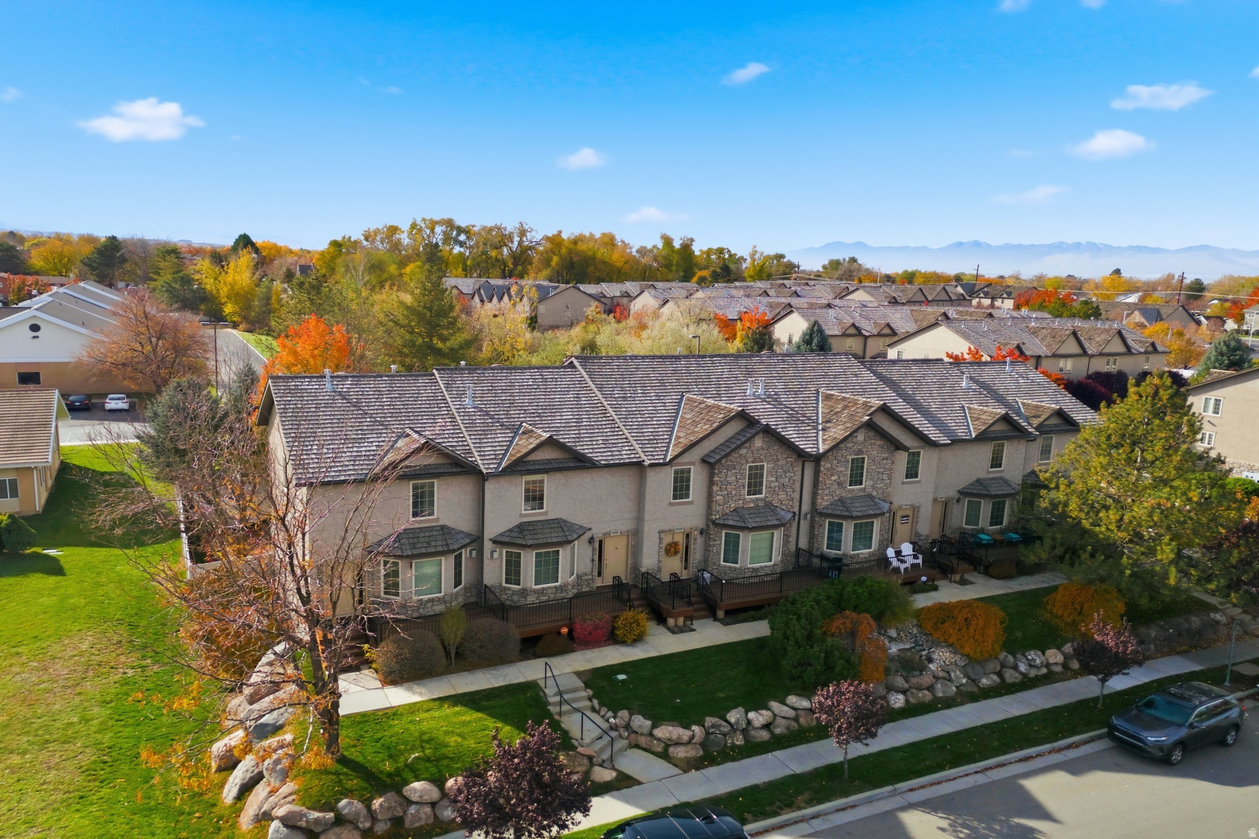 Millcreek, Utah 84117, United States, 3 Bedrooms Bedrooms, ,3 BathroomsBathrooms,Residential,Active,240731