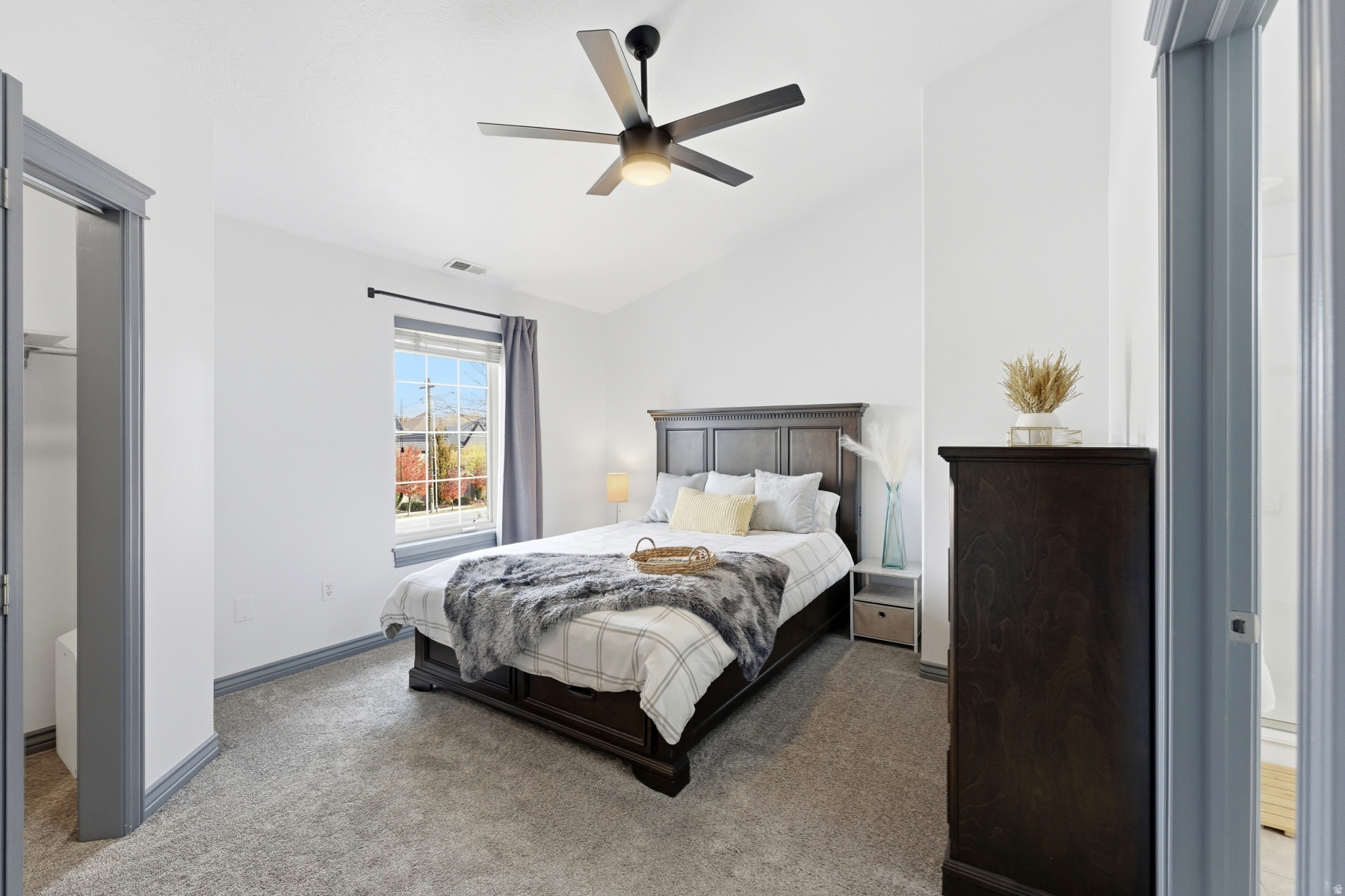 Millcreek, Utah 84117, United States, 3 Bedrooms Bedrooms, ,3 BathroomsBathrooms,Residential,Active,240731