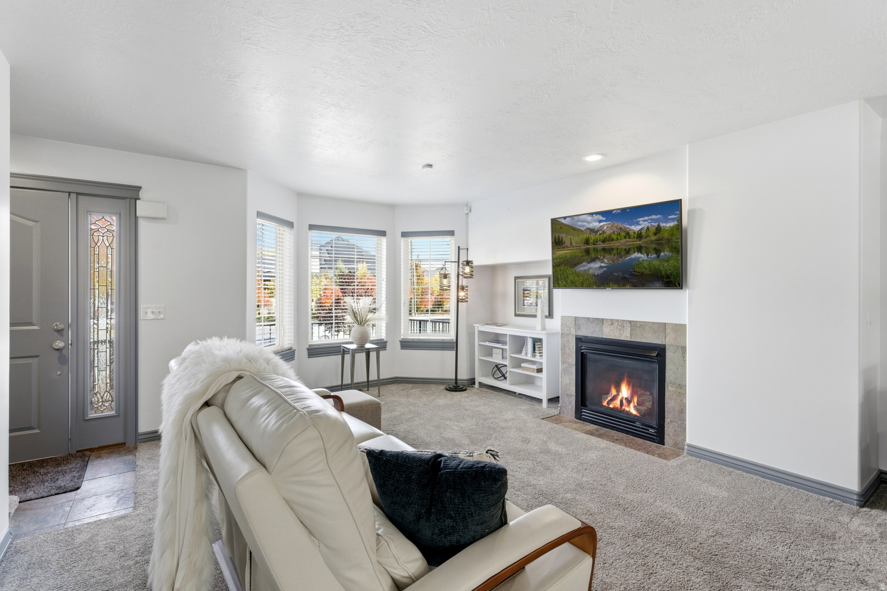 Millcreek, Utah 84117, United States, 3 Bedrooms Bedrooms, ,3 BathroomsBathrooms,Residential,Active,240731