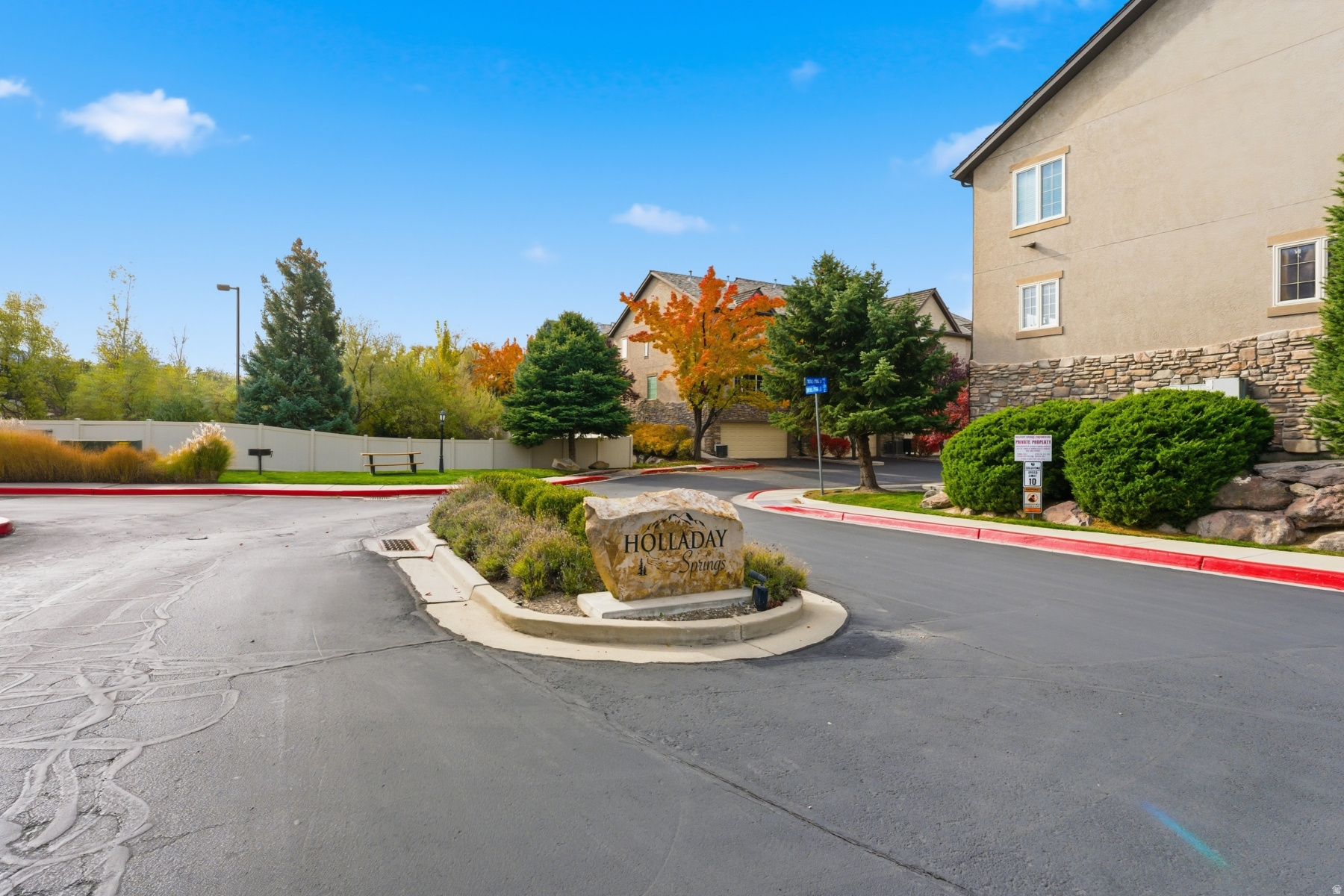 Millcreek, Utah 84117, United States, 3 Bedrooms Bedrooms, ,3 BathroomsBathrooms,Residential,Active,240731