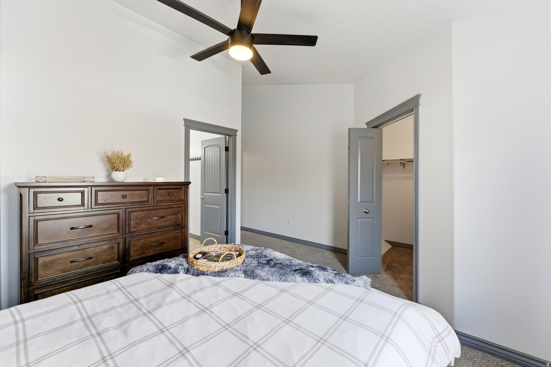 Millcreek, Utah 84117, United States, 3 Bedrooms Bedrooms, ,3 BathroomsBathrooms,Residential,Active,240731