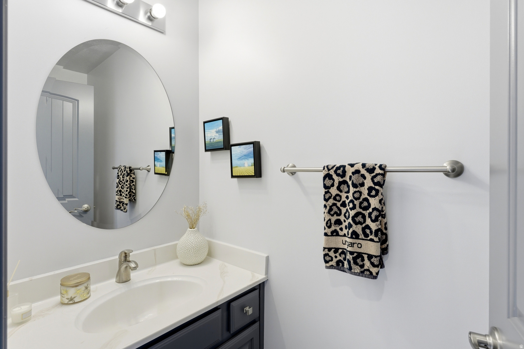 Millcreek, Utah 84117, United States, 3 Bedrooms Bedrooms, ,3 BathroomsBathrooms,Residential,Active,240731