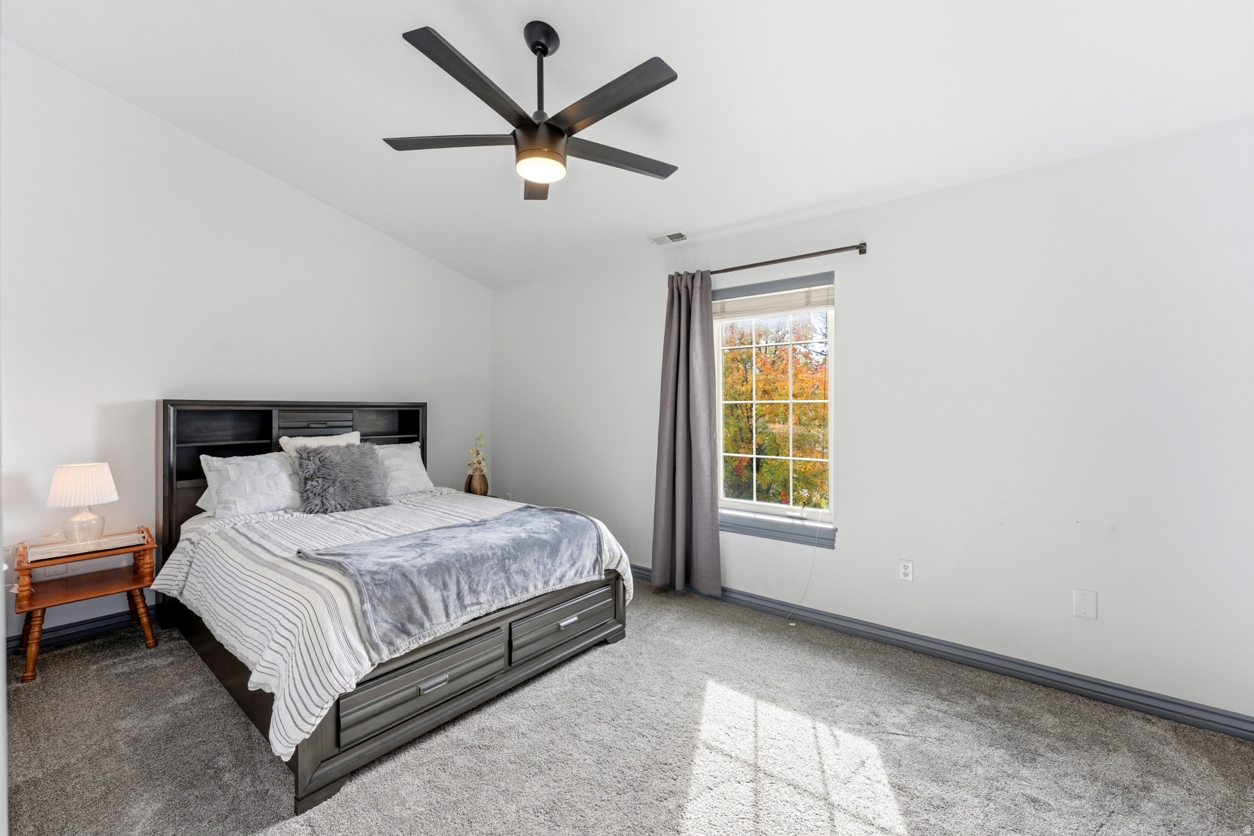 Millcreek, Utah 84117, United States, 3 Bedrooms Bedrooms, ,3 BathroomsBathrooms,Residential,Active,240731