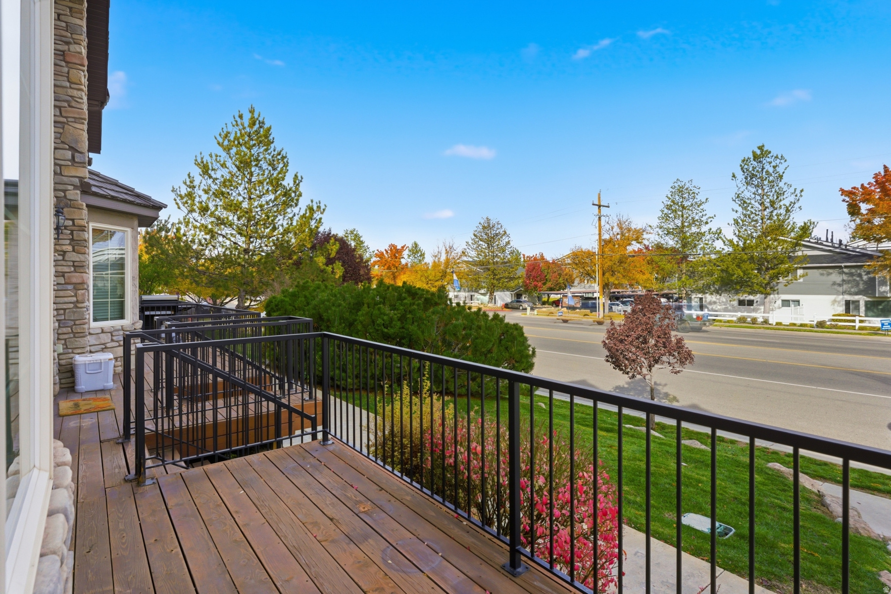 Millcreek, Utah 84117, United States, 3 Bedrooms Bedrooms, ,3 BathroomsBathrooms,Residential,Active,240731