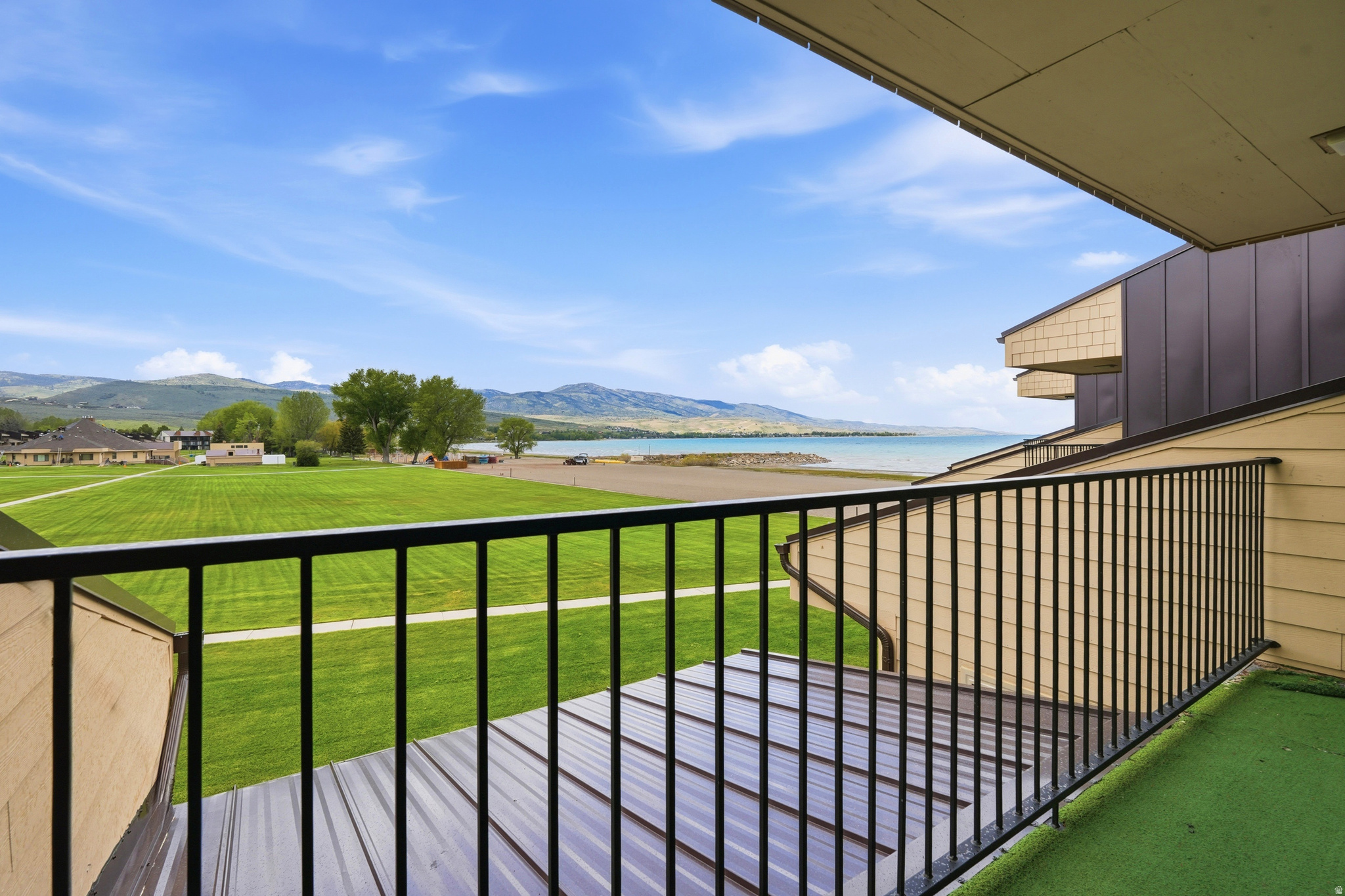 IDEAL BEACH - Residential