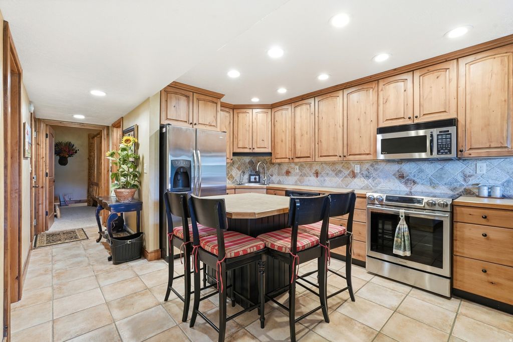 Photo of 2176 S BEAR LAKE BLVD #313, Garden City, UT 84028 (MLS # 2160312)