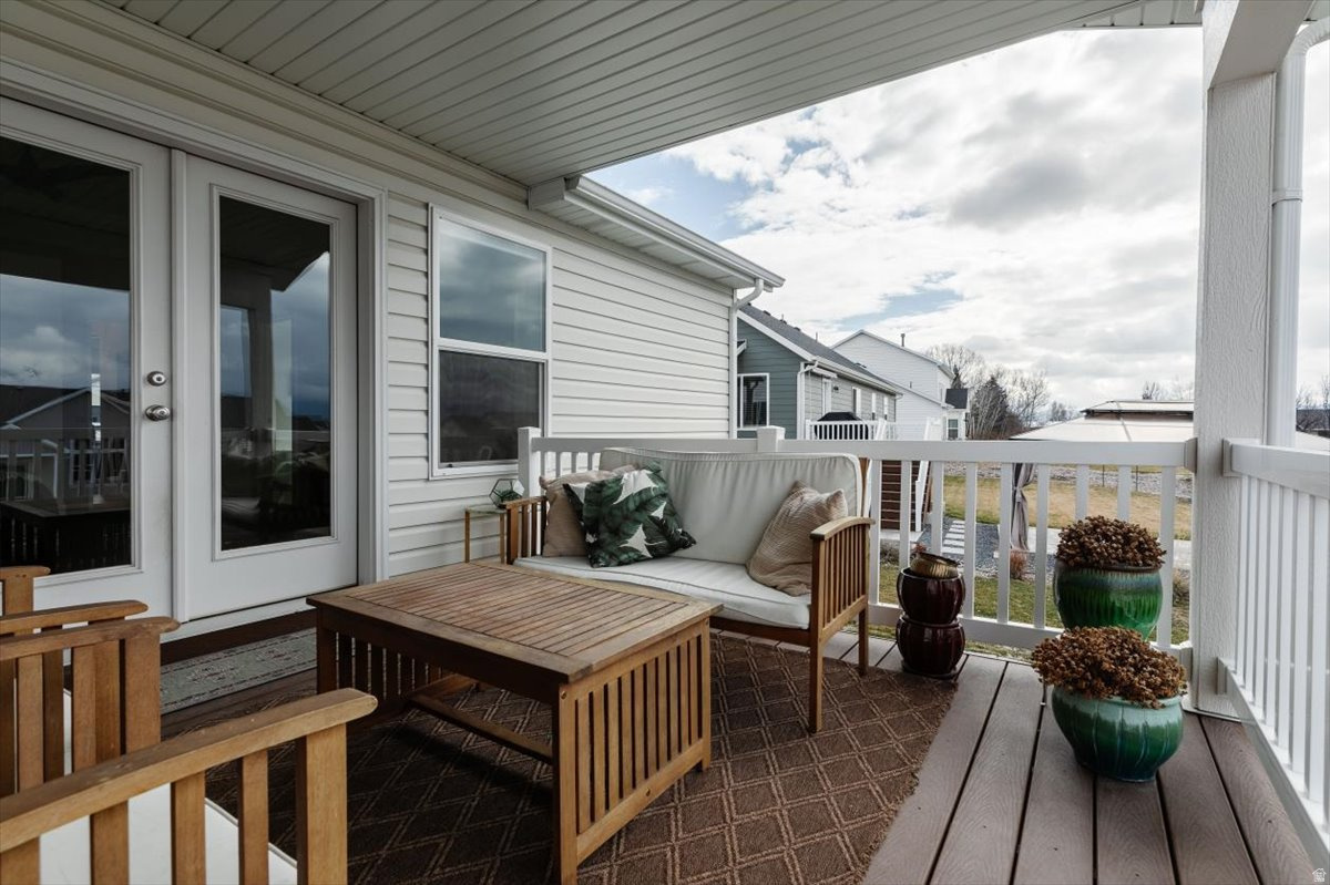 SUNRISE ACRES 3 - Residential