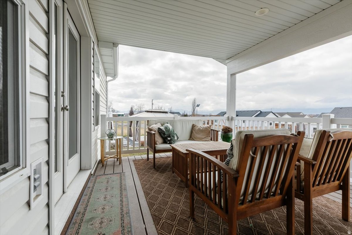 SUNRISE ACRES 3 - Residential