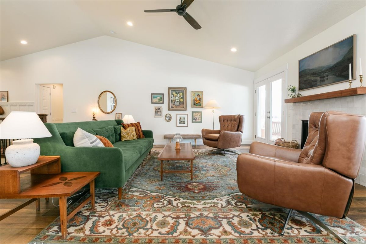 SUNRISE ACRES 3 - Residential