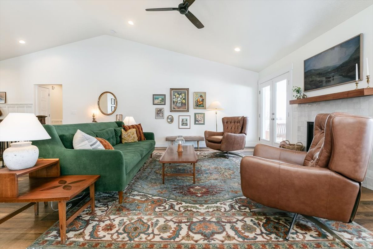 SUNRISE ACRES 3 - Residential