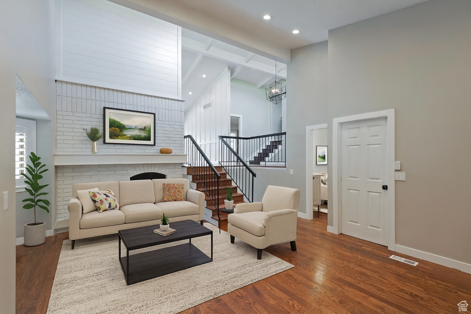 ARCADIA HEIGHTS - Residential Income