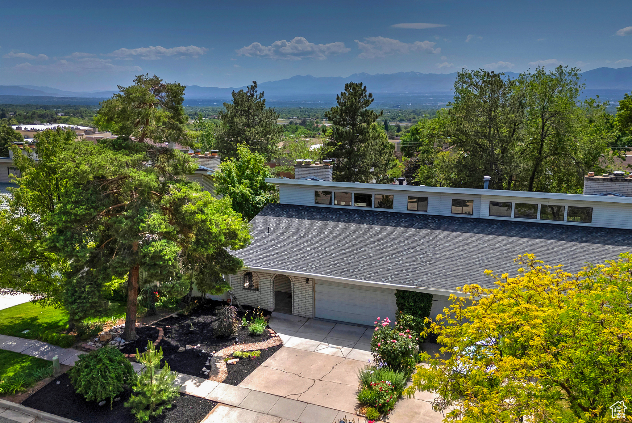 ARCADIA HEIGHTS - Residential Income