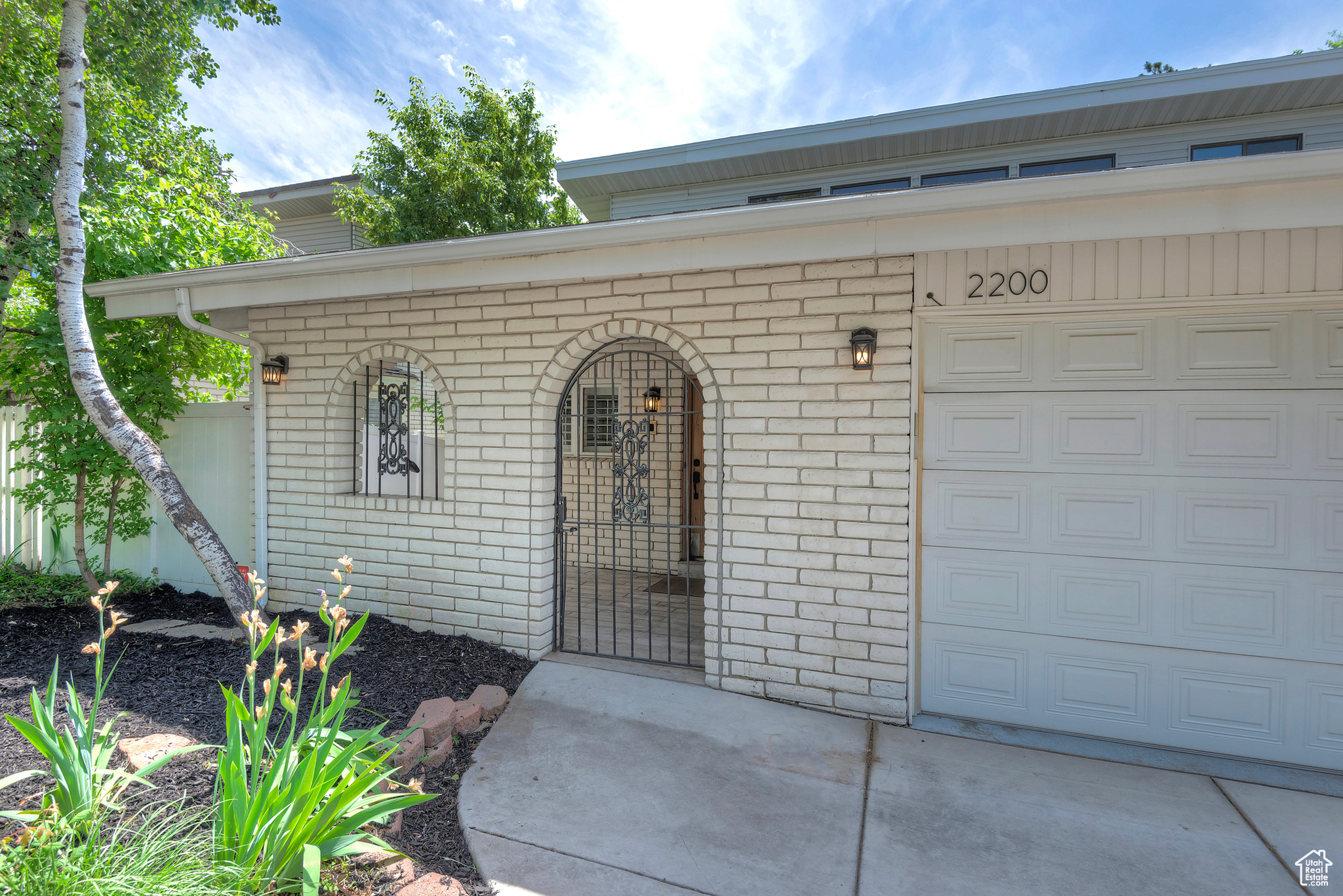ARCADIA HEIGHTS - Residential Income