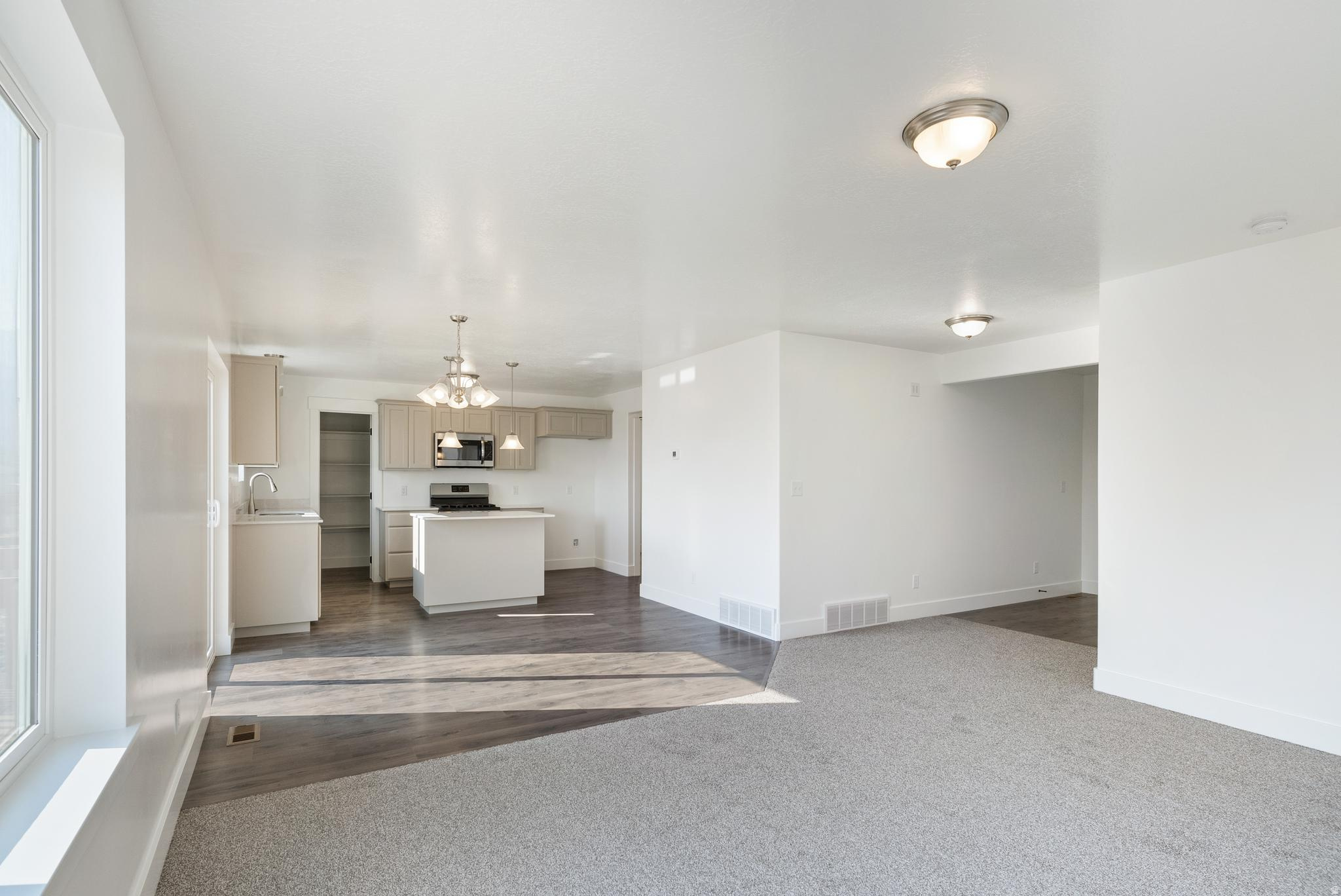 SUMMIT RIDGE THE HILLS - Residential