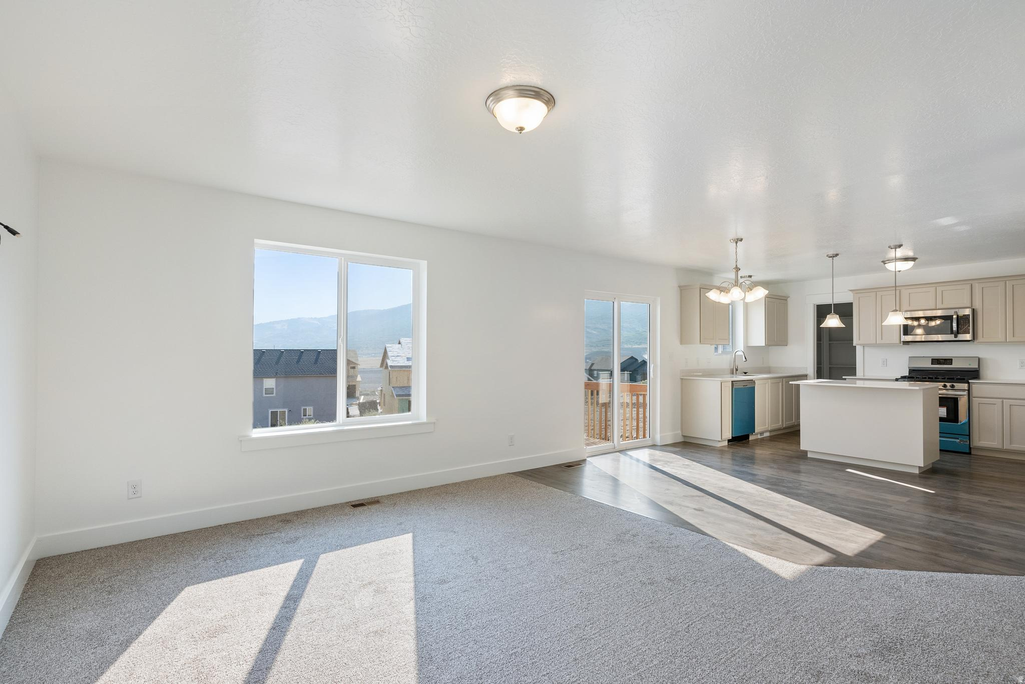 SUMMIT RIDGE THE HILLS - Residential