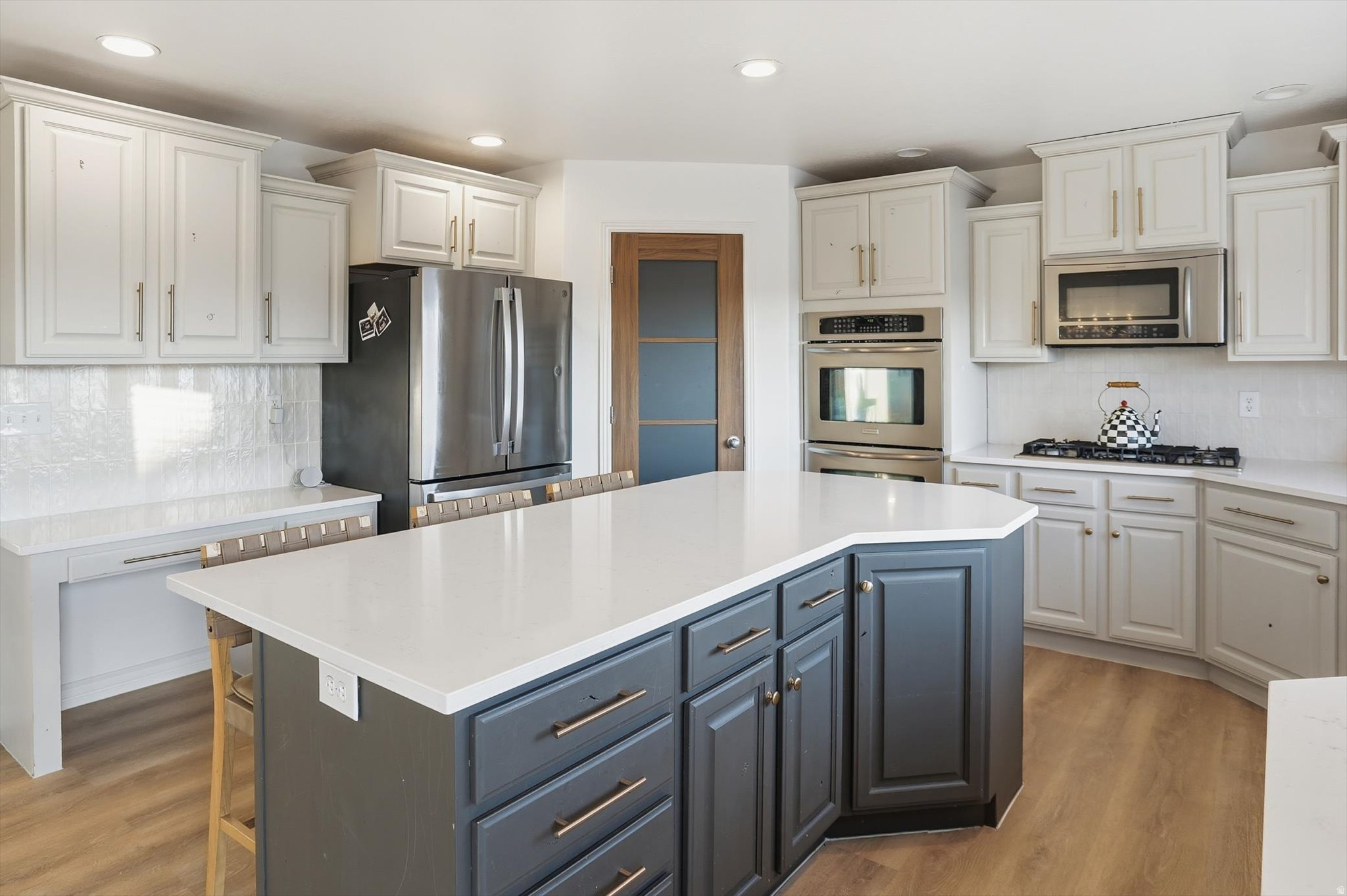 BRIDGEWAY ISLAND SUB - Residential