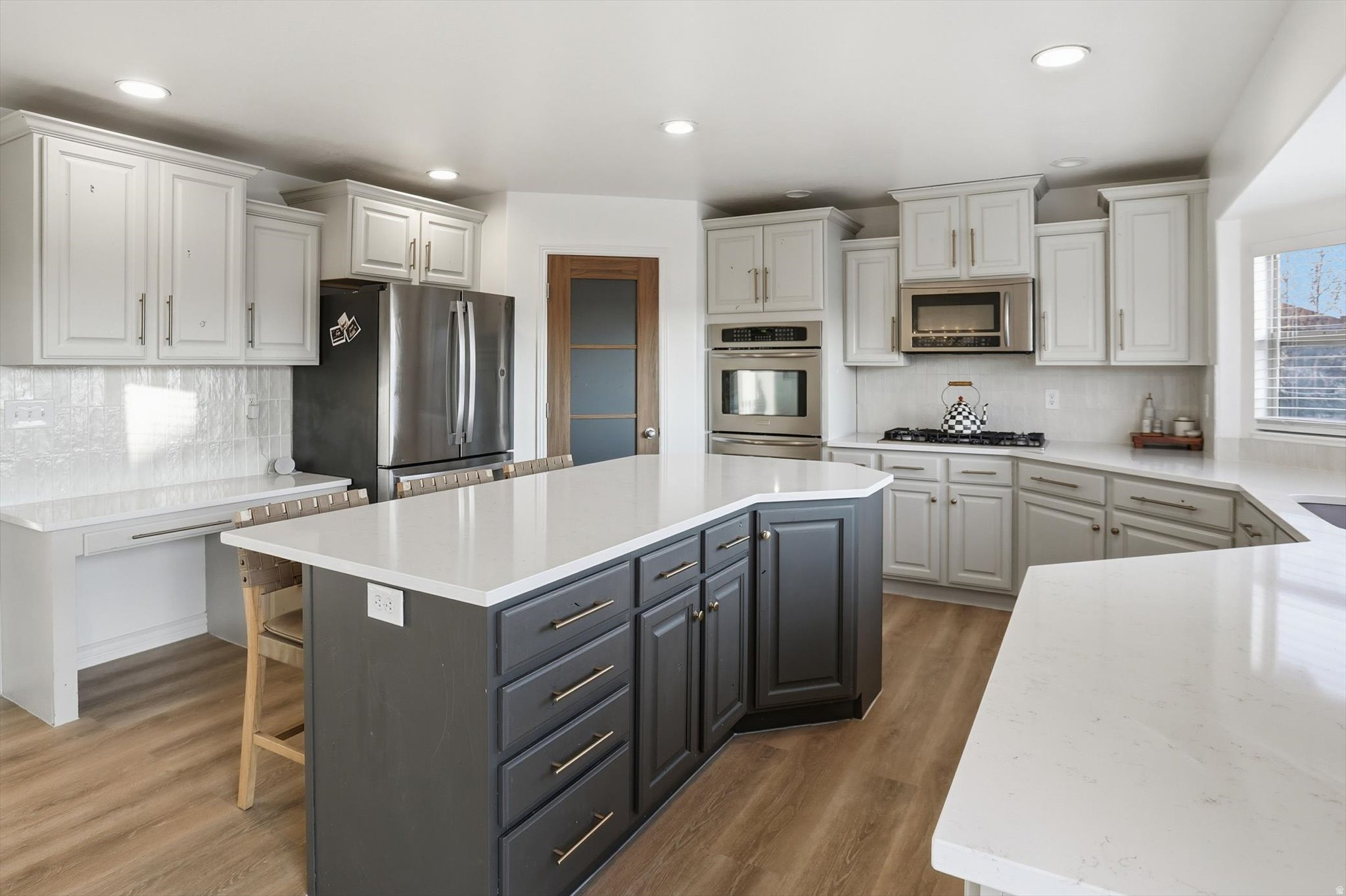 BRIDGEWAY ISLAND SUB - Residential