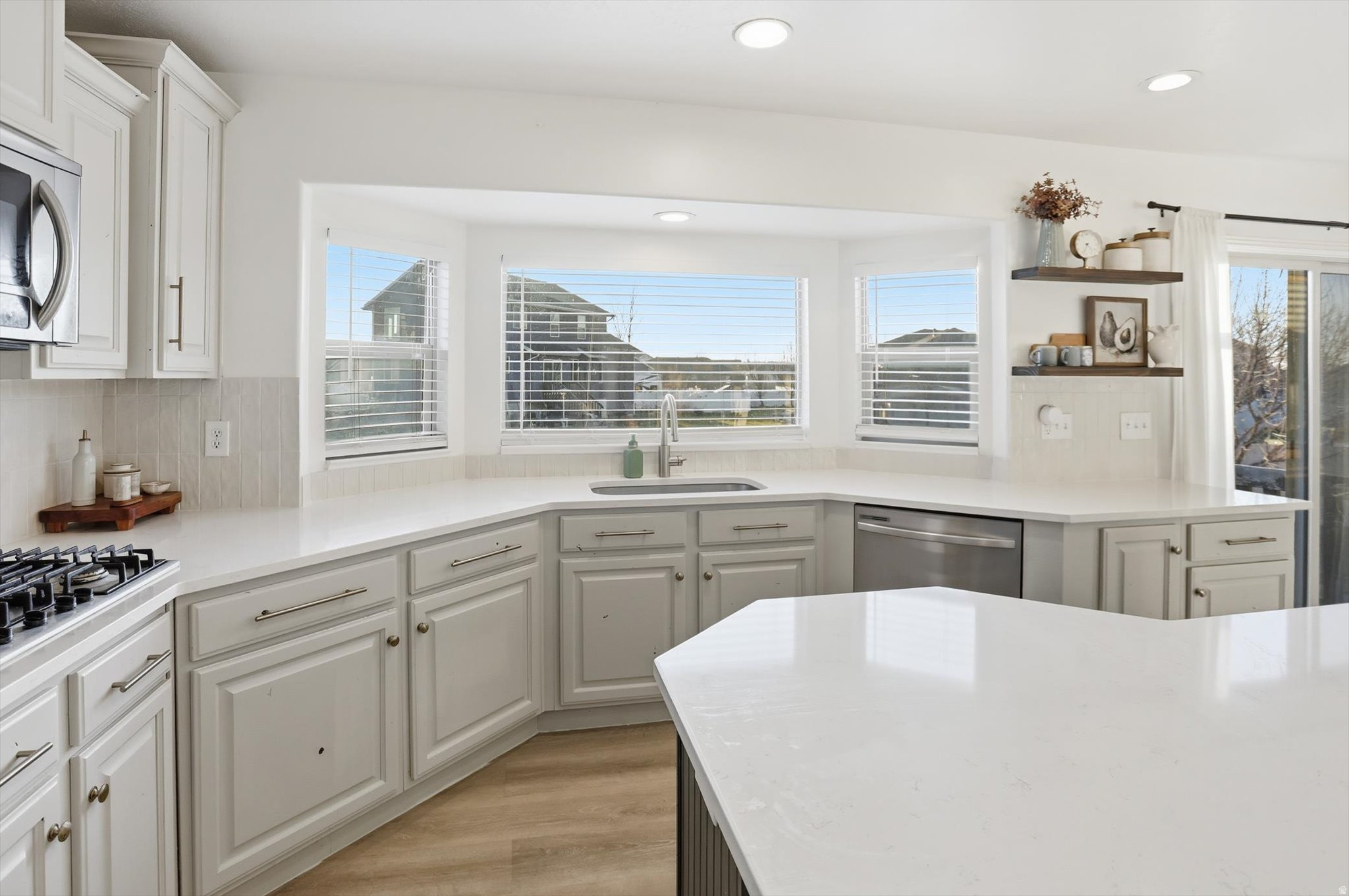 BRIDGEWAY ISLAND SUB - Residential