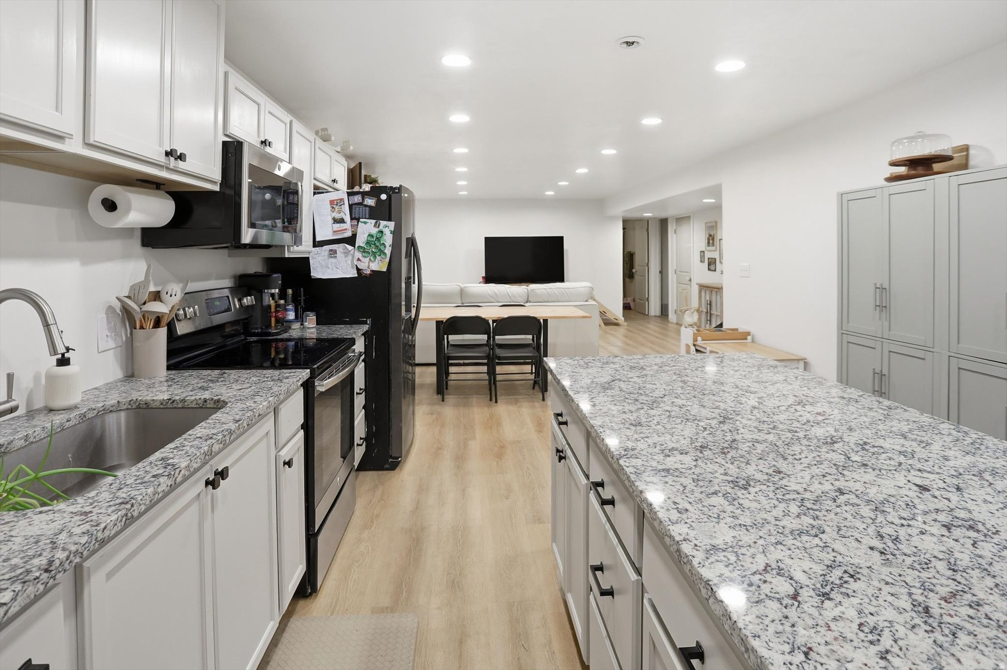 BRIDGEWAY ISLAND SUB - Residential