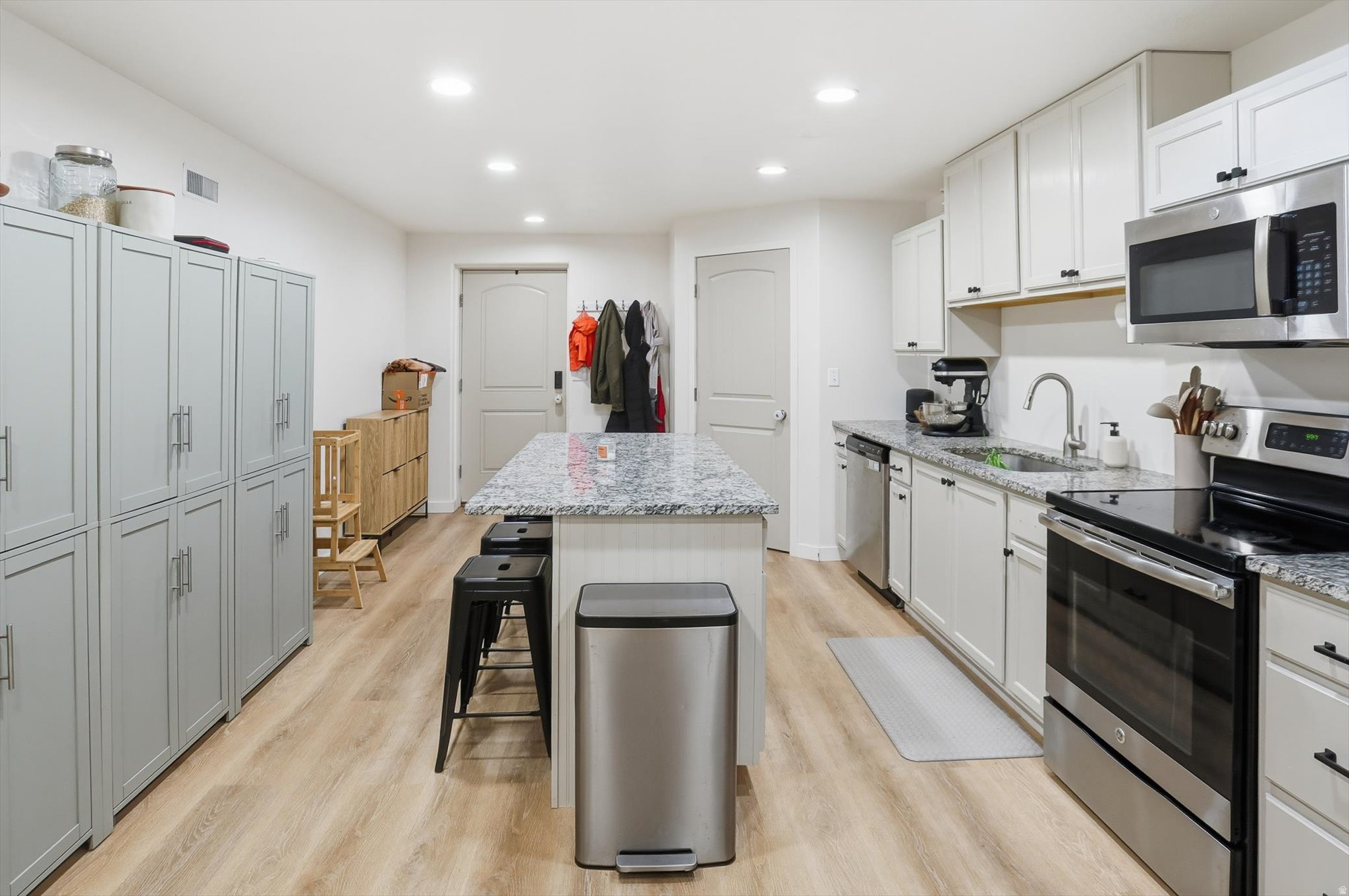 BRIDGEWAY ISLAND SUB - Residential