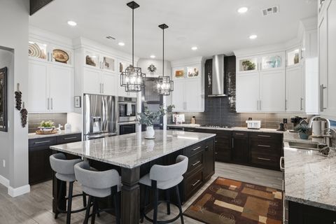 Tiny photo for 1938 N OUTLOOK DR, Washington, UT 84780 (MLS # 2153889)